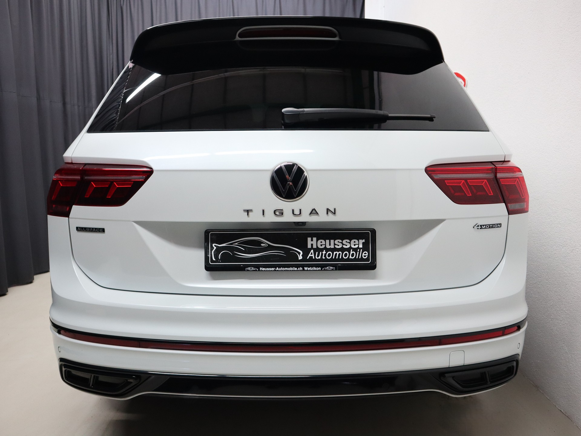 VW Tiguan Allspace 2.0 TSI 4Motion DSG - R-Line - Black Style - Panorama - Leder - Head-Up - Standheizung - 360° Kamera - 245 PS-image-5