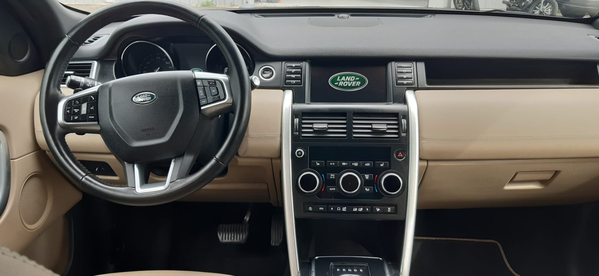 LAND ROVER Discovery Sport 2.0 Si4 HSE Luxury AT9 7 places-image-9