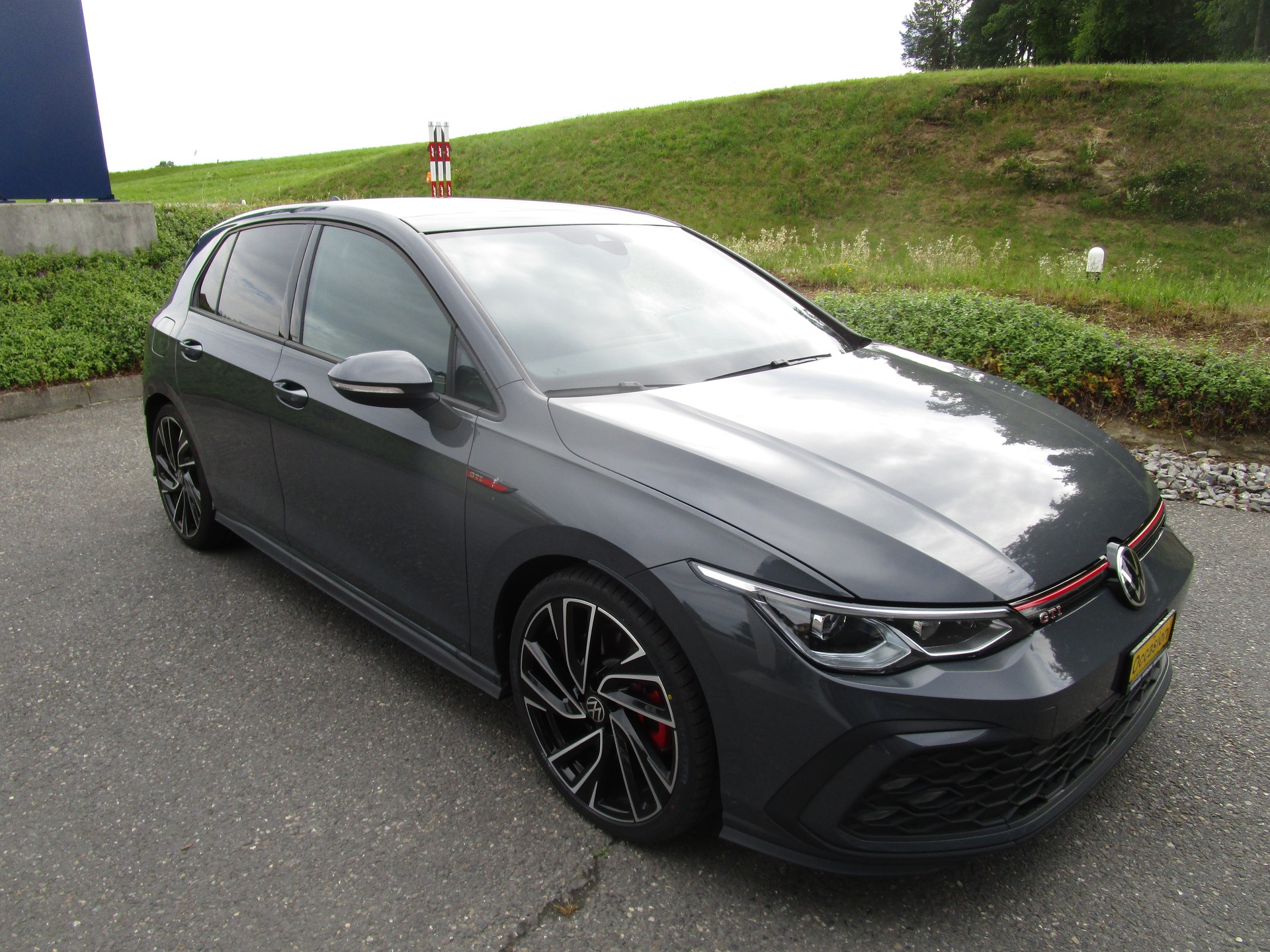 VW Golf 2.0 TSI GTI DSG-image-1