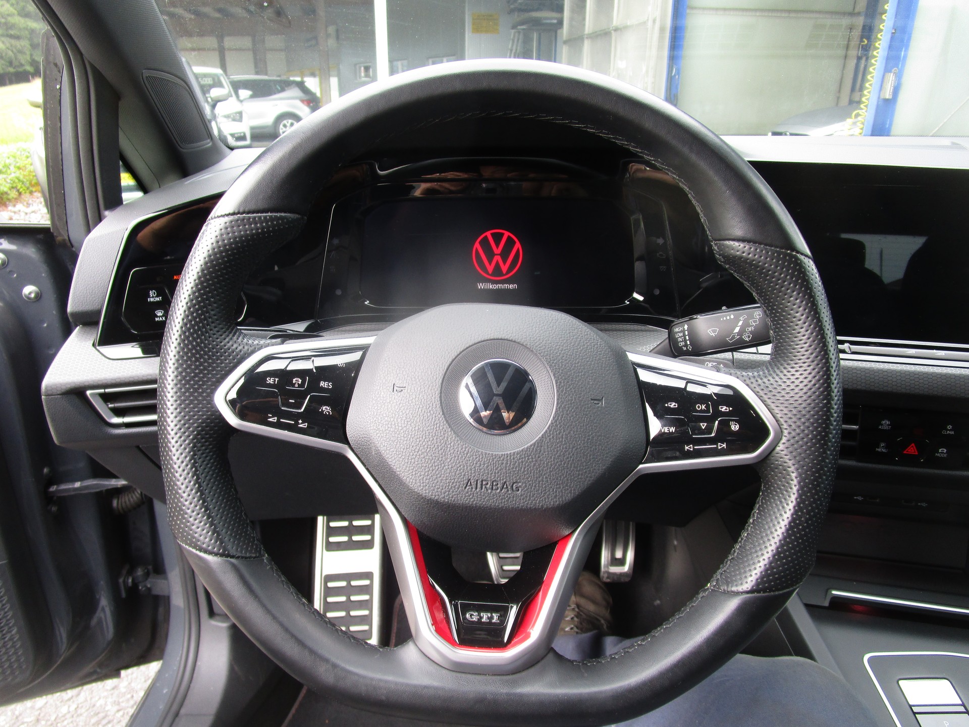 VW Golf 2.0 TSI GTI DSG-image-10