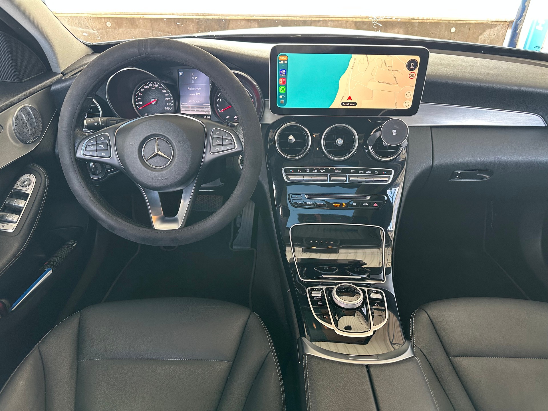MERCEDES-BENZ C 220 d Exclusive 4Matic 9G-Tronic-image-10