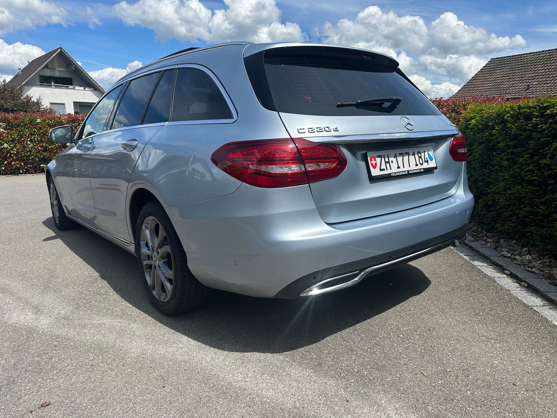 MERCEDES-BENZ C 220 d Exclusive 4Matic 9G-Tronic-showroom-element-2