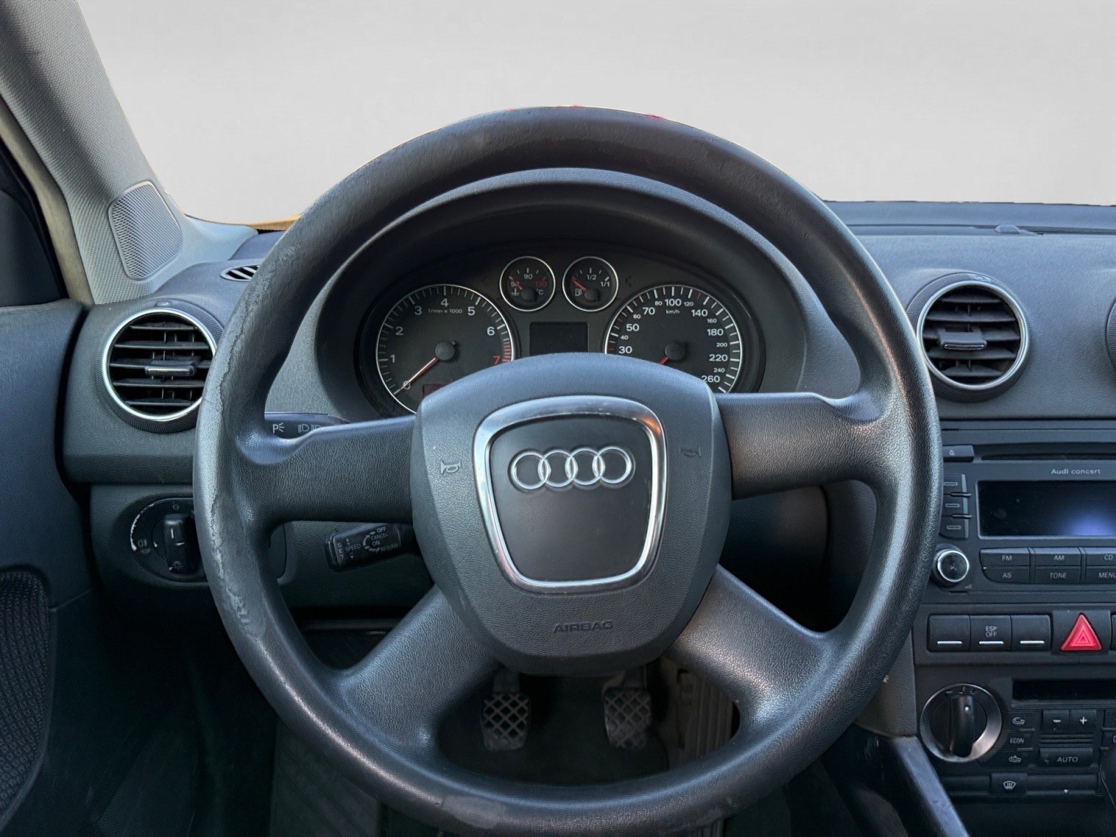 AUDI A3 Sportback 2.0 FSI Attraction-image-10