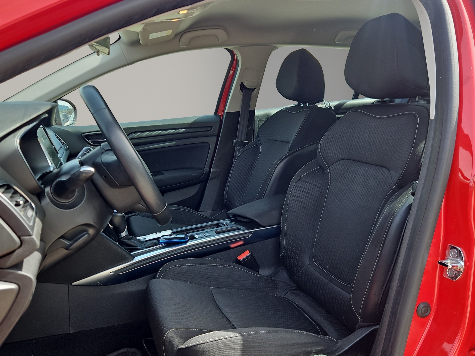 RENAULT Mégane Grandtour 1.5 dCi Business EDC-image-8