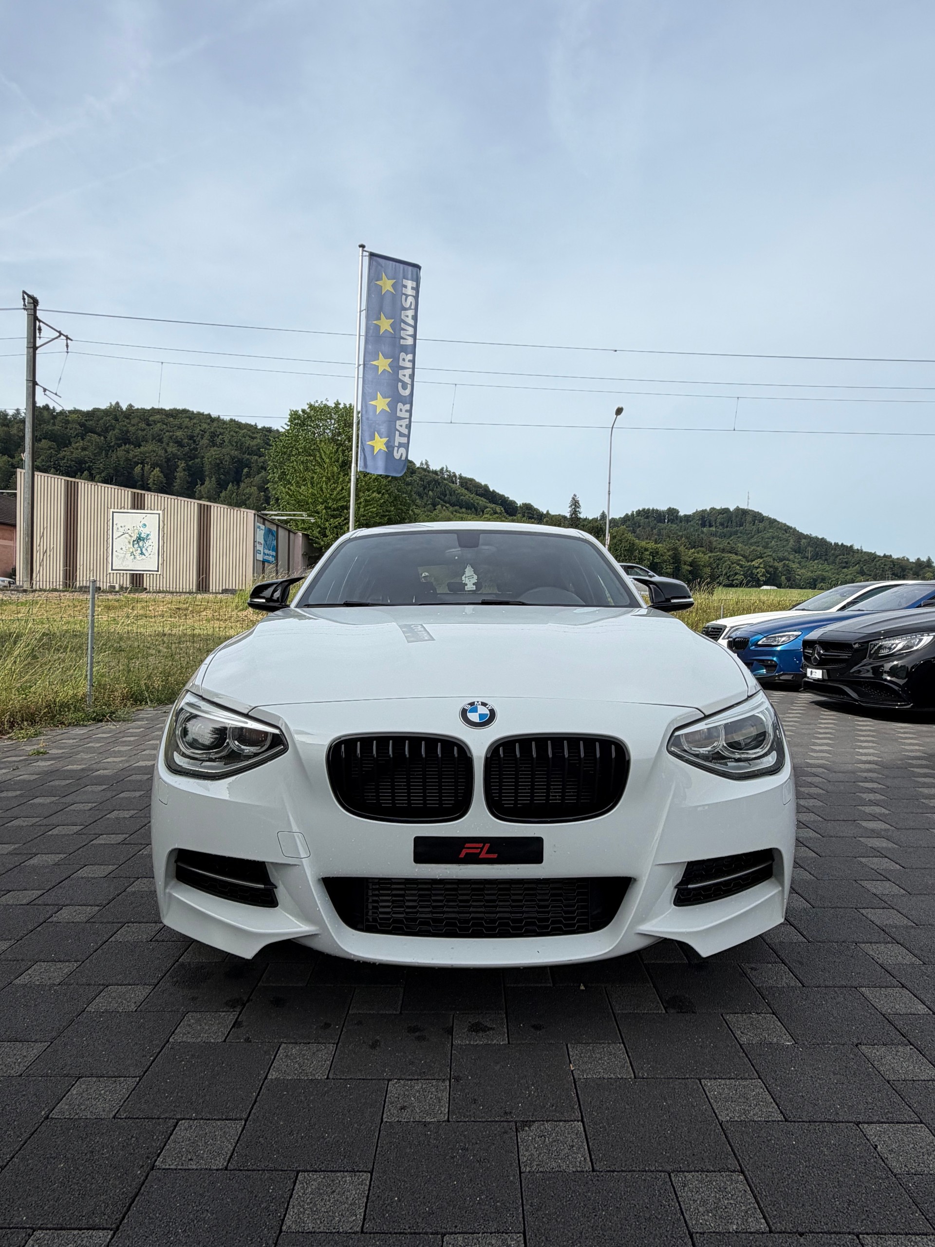 BMW M135i xDrive Steptronic-image-7