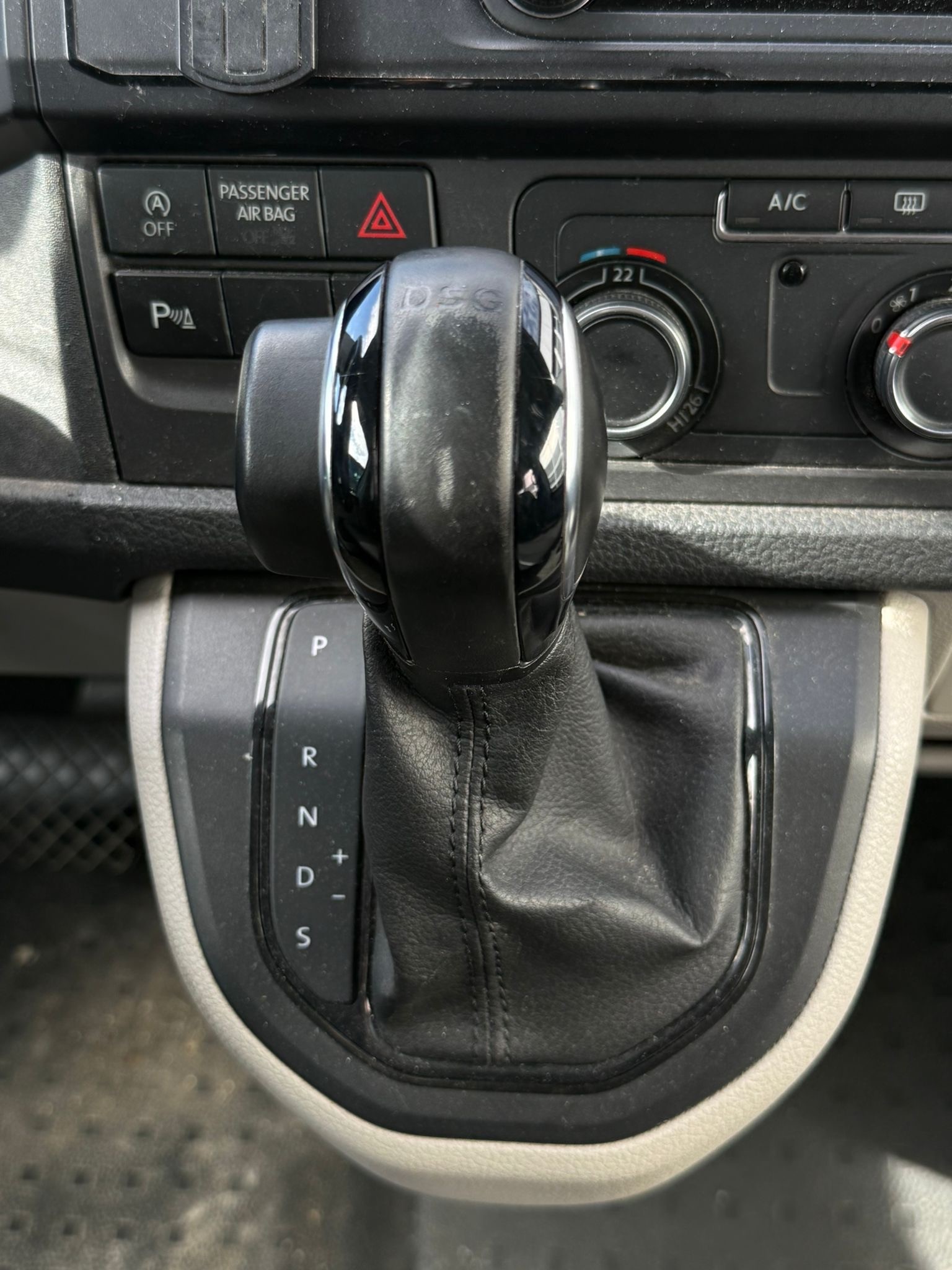 VW T6 2.0 TDI DSG-image-9