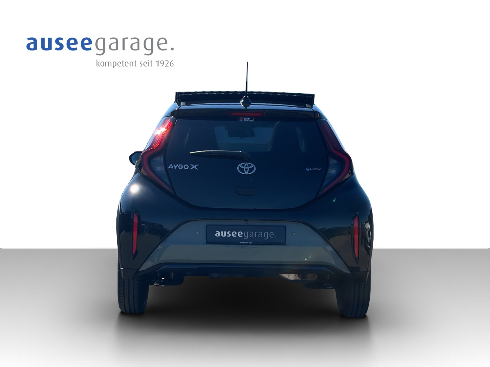 TOYOTA Aygo X 1.5 VVT-i HSD Style-showroom-element-3