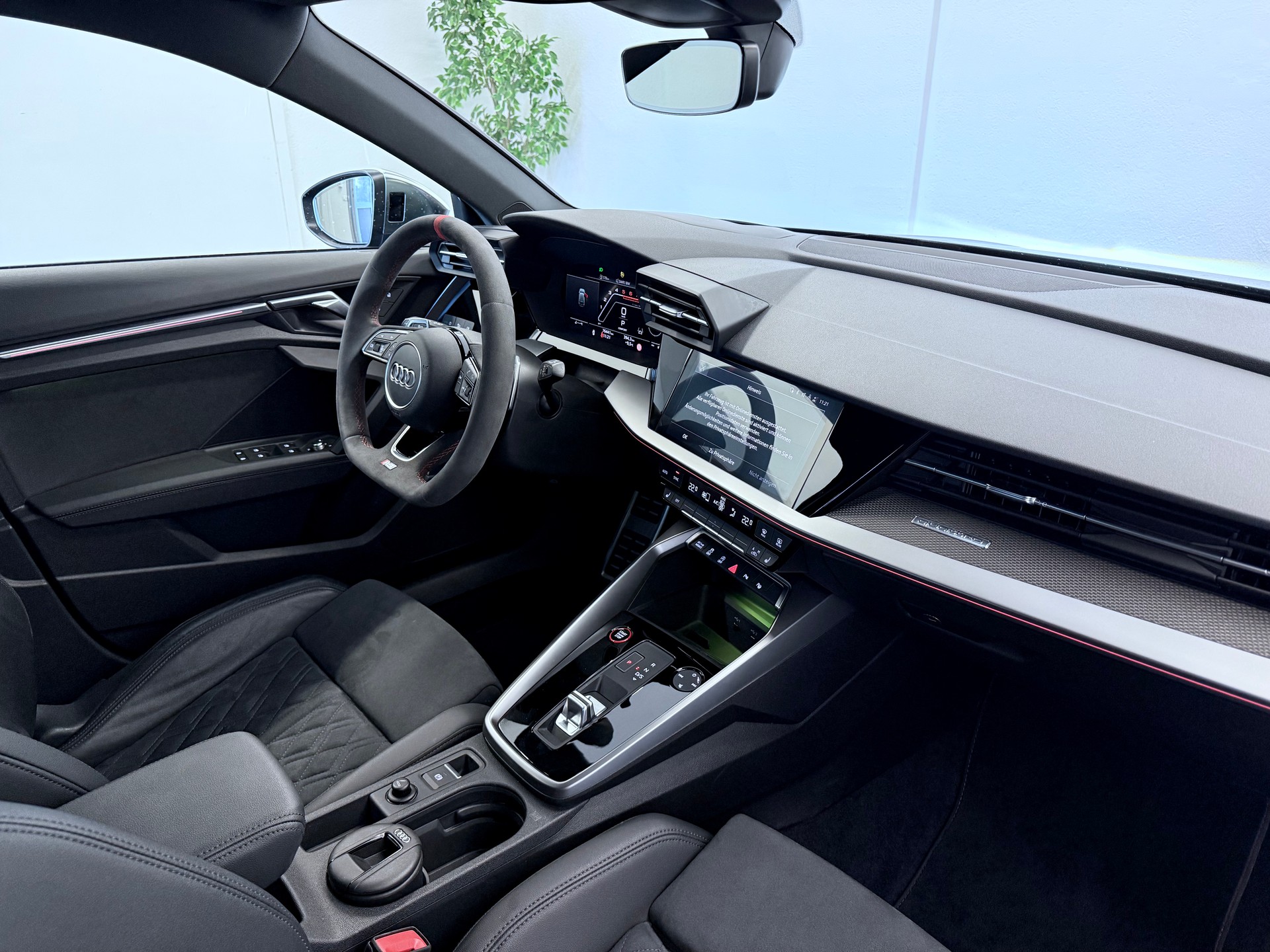 AUDI RS3 Sportback 2.5 TSI quattro S-tronic "Titan Forged"-image-15