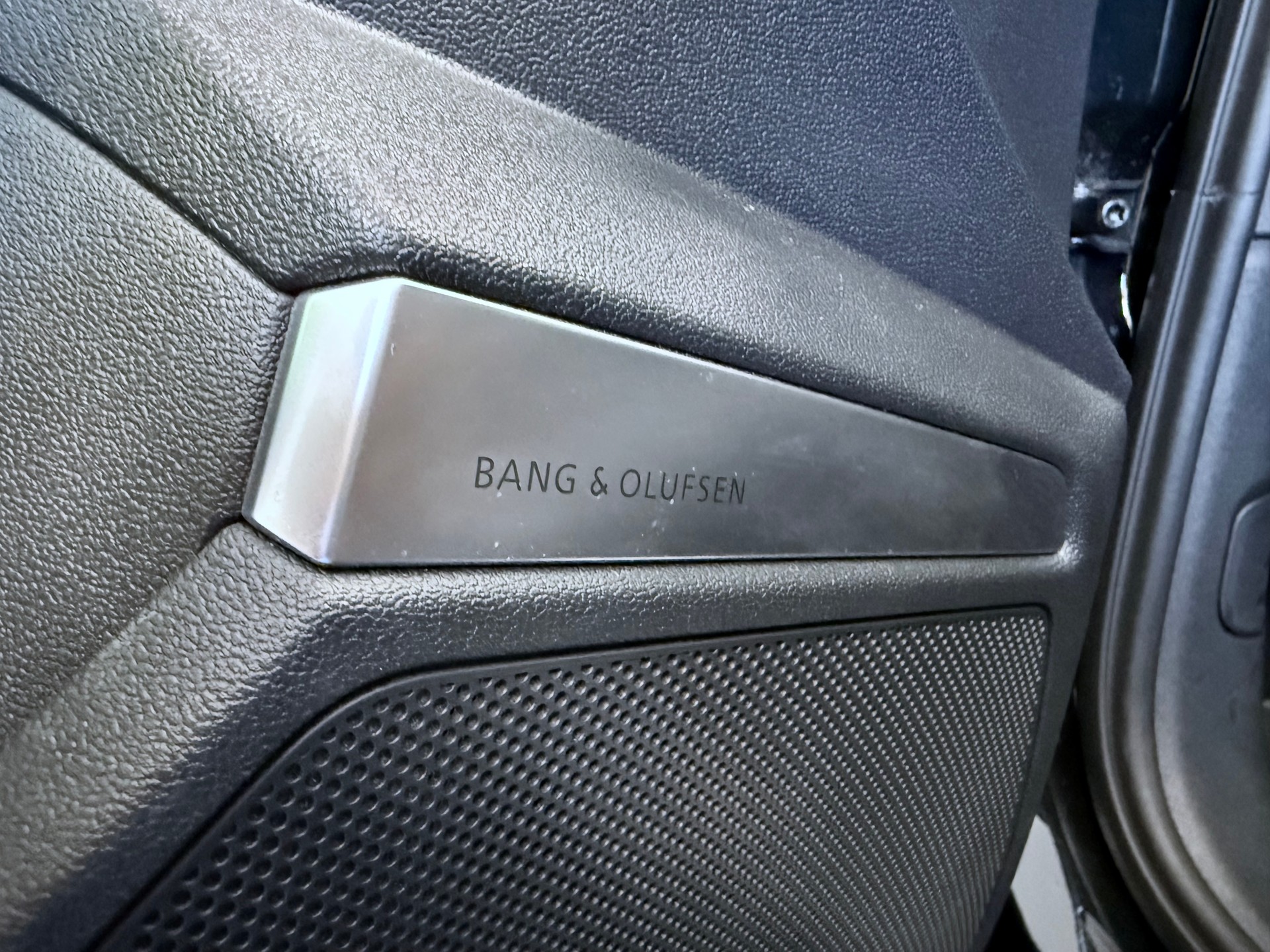 AUDI RS3 Sportback 2.5 TSI quattro S-tronic "Titan Forged"-image-20