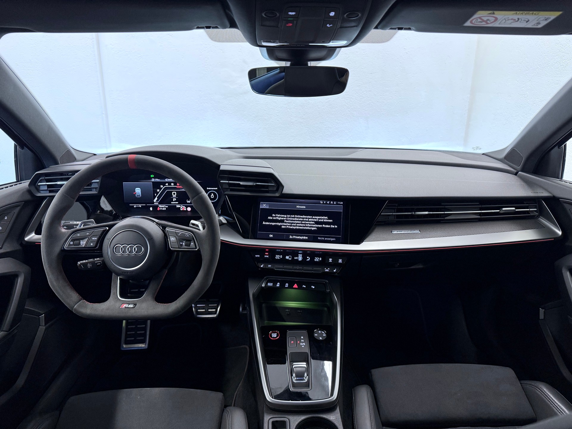 AUDI RS3 Sportback 2.5 TSI quattro S-tronic "Titan Forged"-image-9