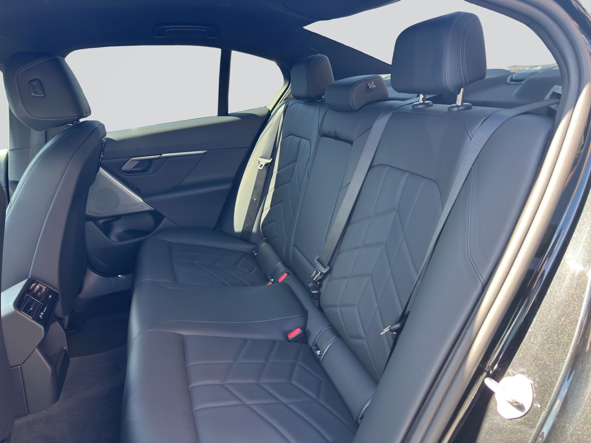 BMW 520d xDrive M Sport Steptronic-image-7