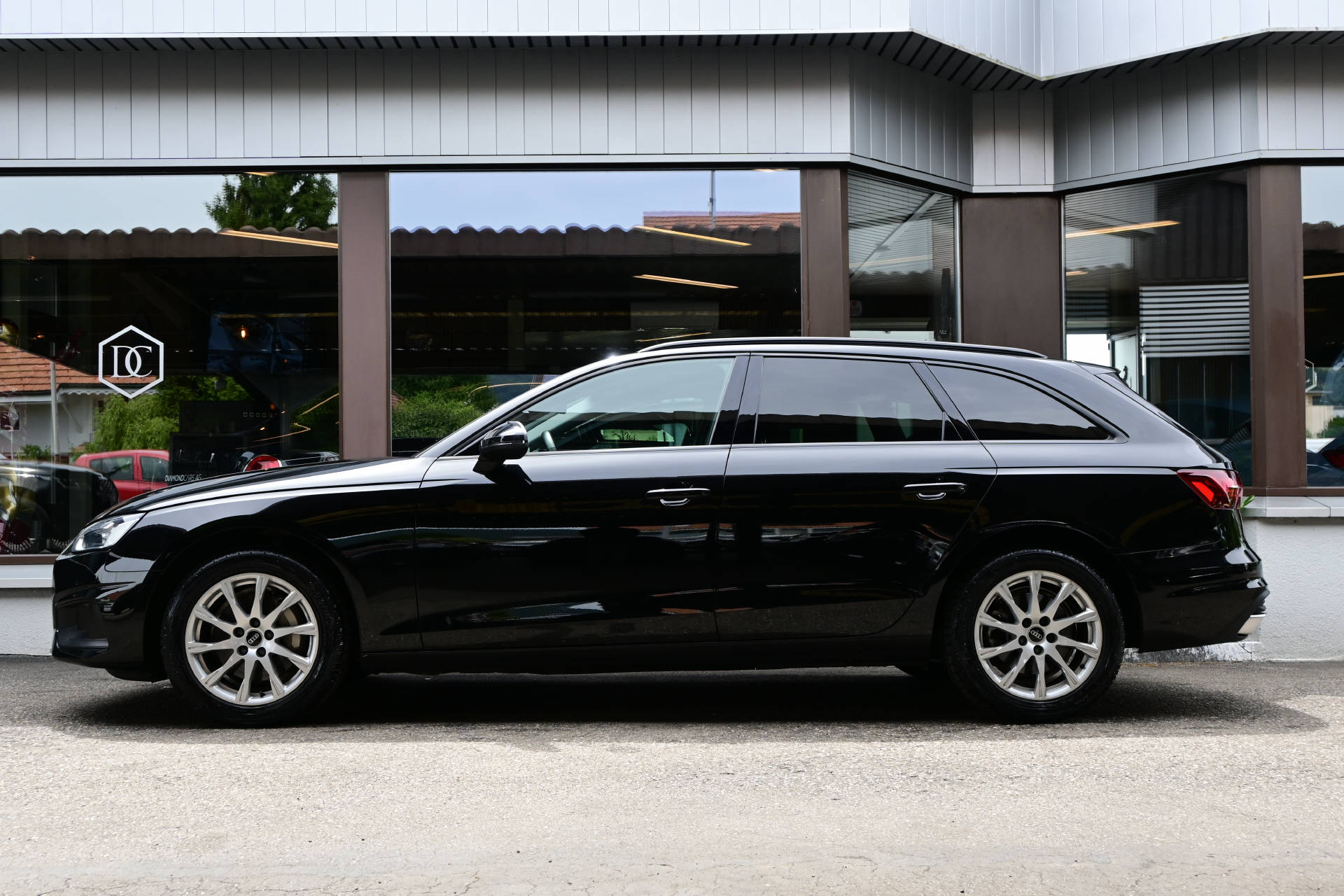 AUDI A4 Avant 2.0 40 TDI Advanced Attraction quattro S-Tronic-showroom-element-3