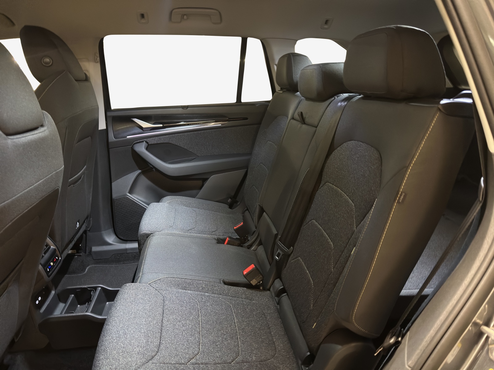SKODA Kodiaq 2.0 TSI Dynamic 4x4-image-11
