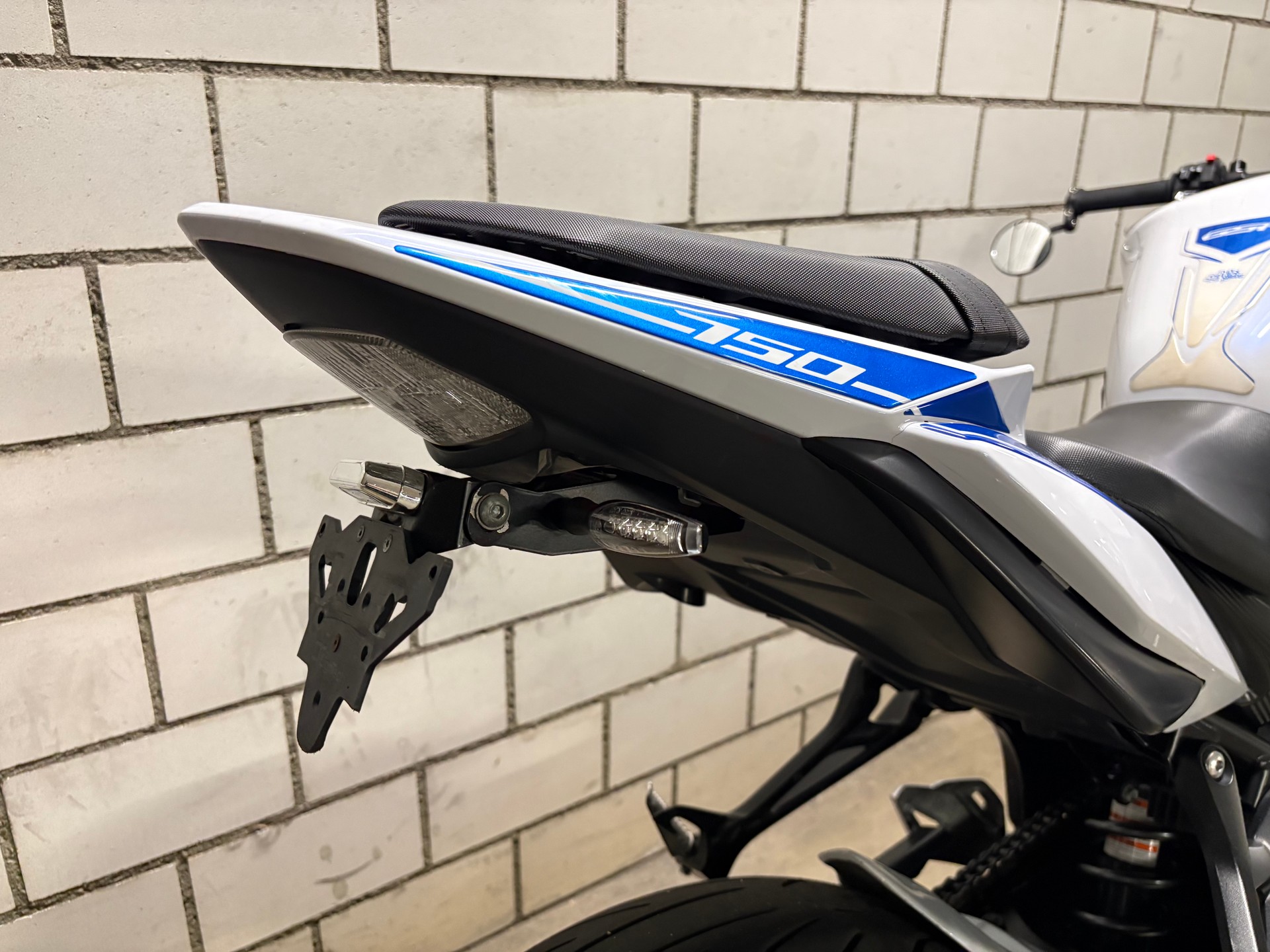 SUZUKI GSR 750 ABS Freegun-image-7