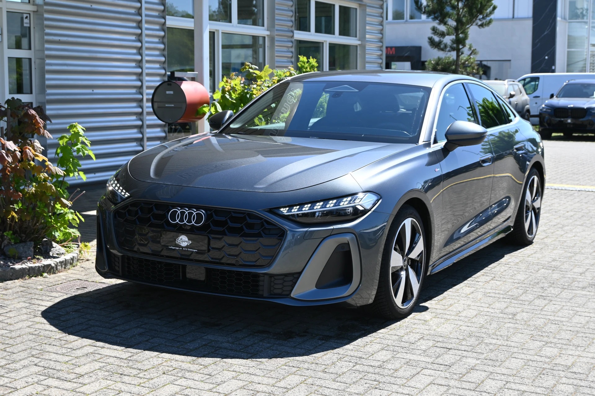 AUDI A5 Limousine 40 TFSI S-Line S tronic 204PS + Werksgarantie 03.2027-showroom-element-1