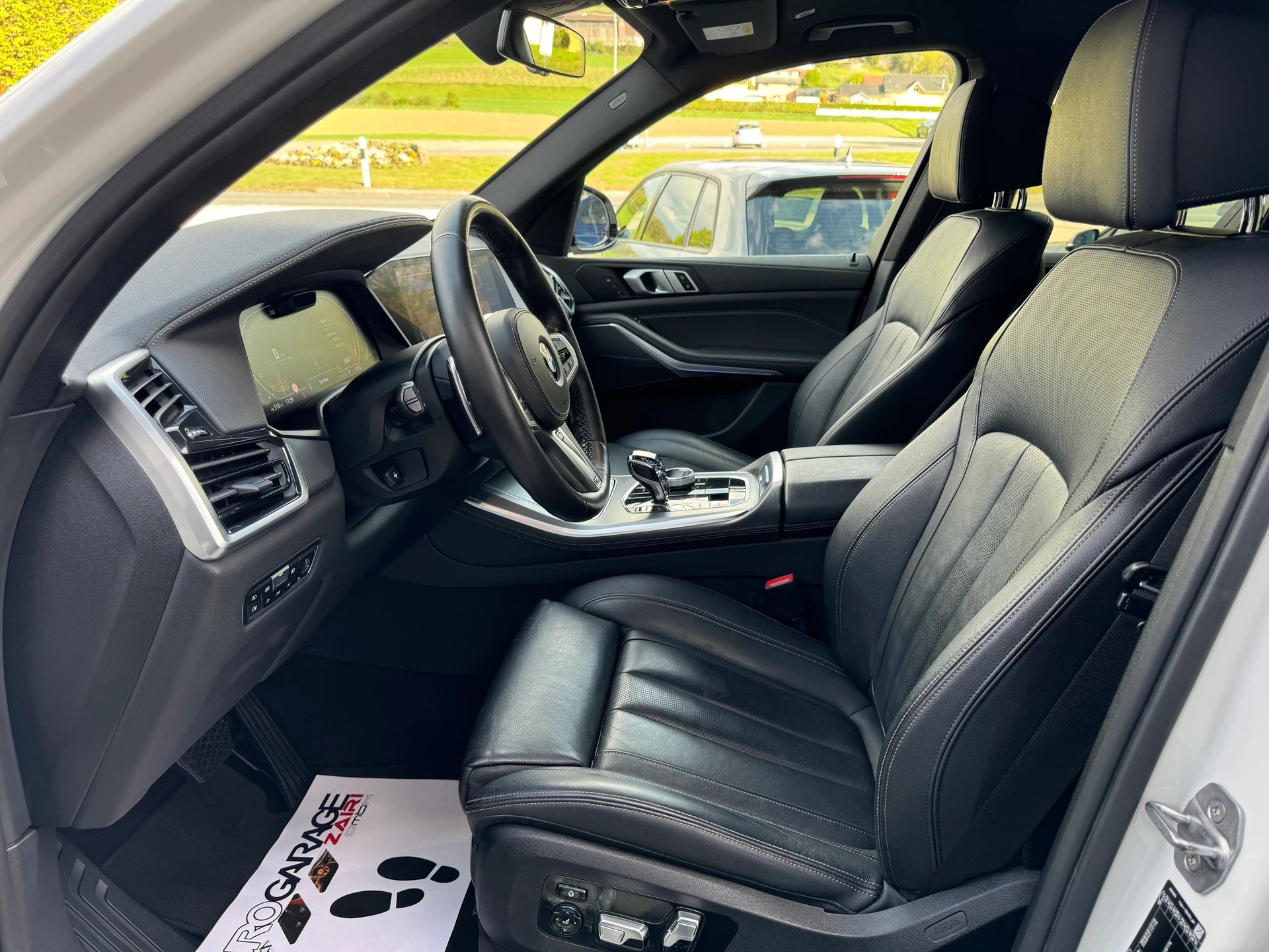 BMW X5 xDrive 40i xLine Steptronic-showroom-element-1