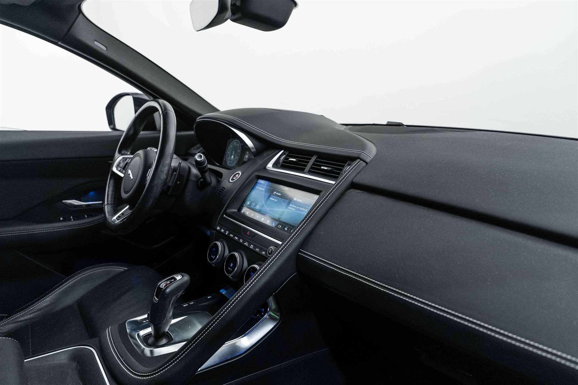 JAGUAR E-Pace 2.0 P250 AWD Automatik-image-10