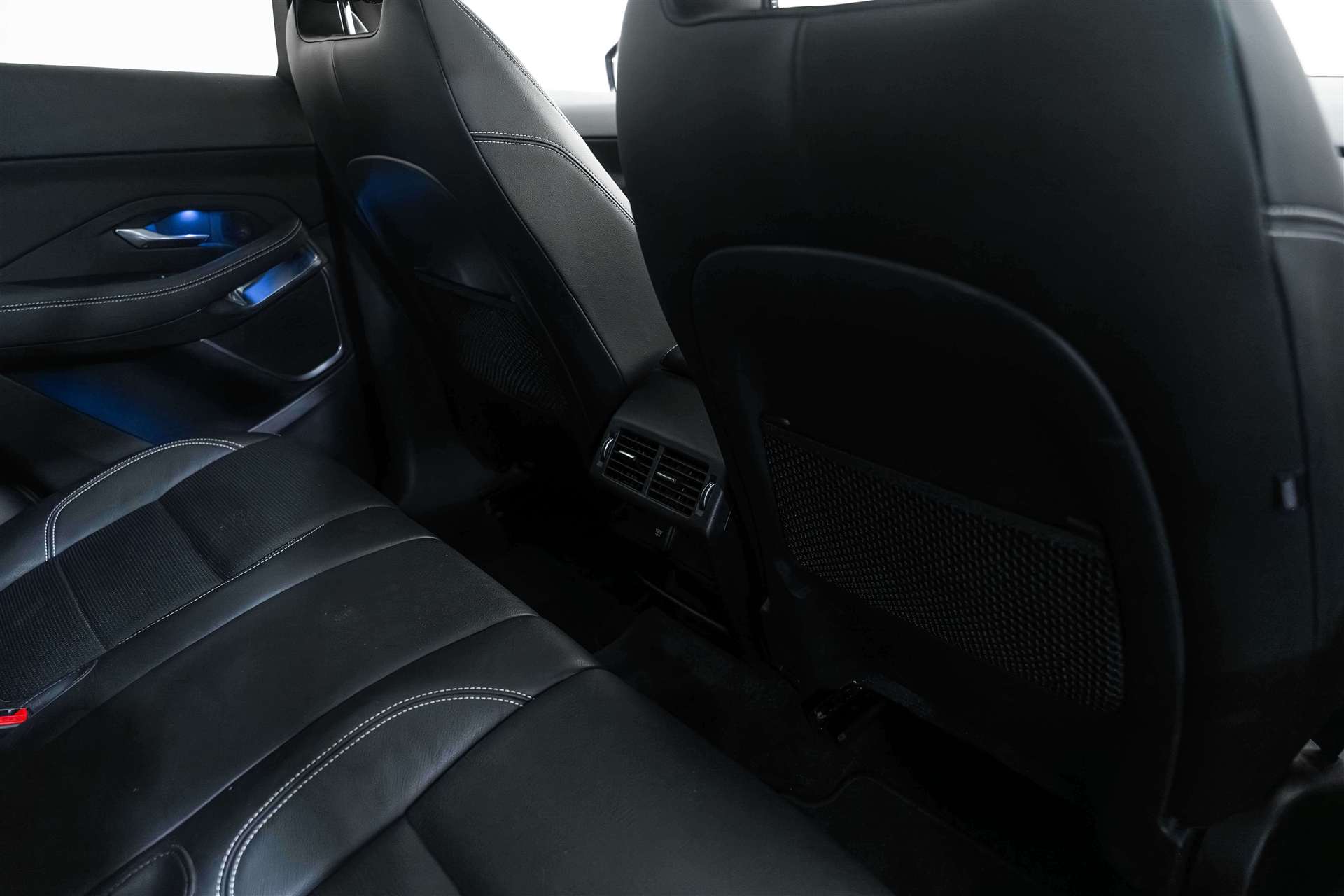 JAGUAR E-Pace 2.0 P250 AWD Automatik-image-13