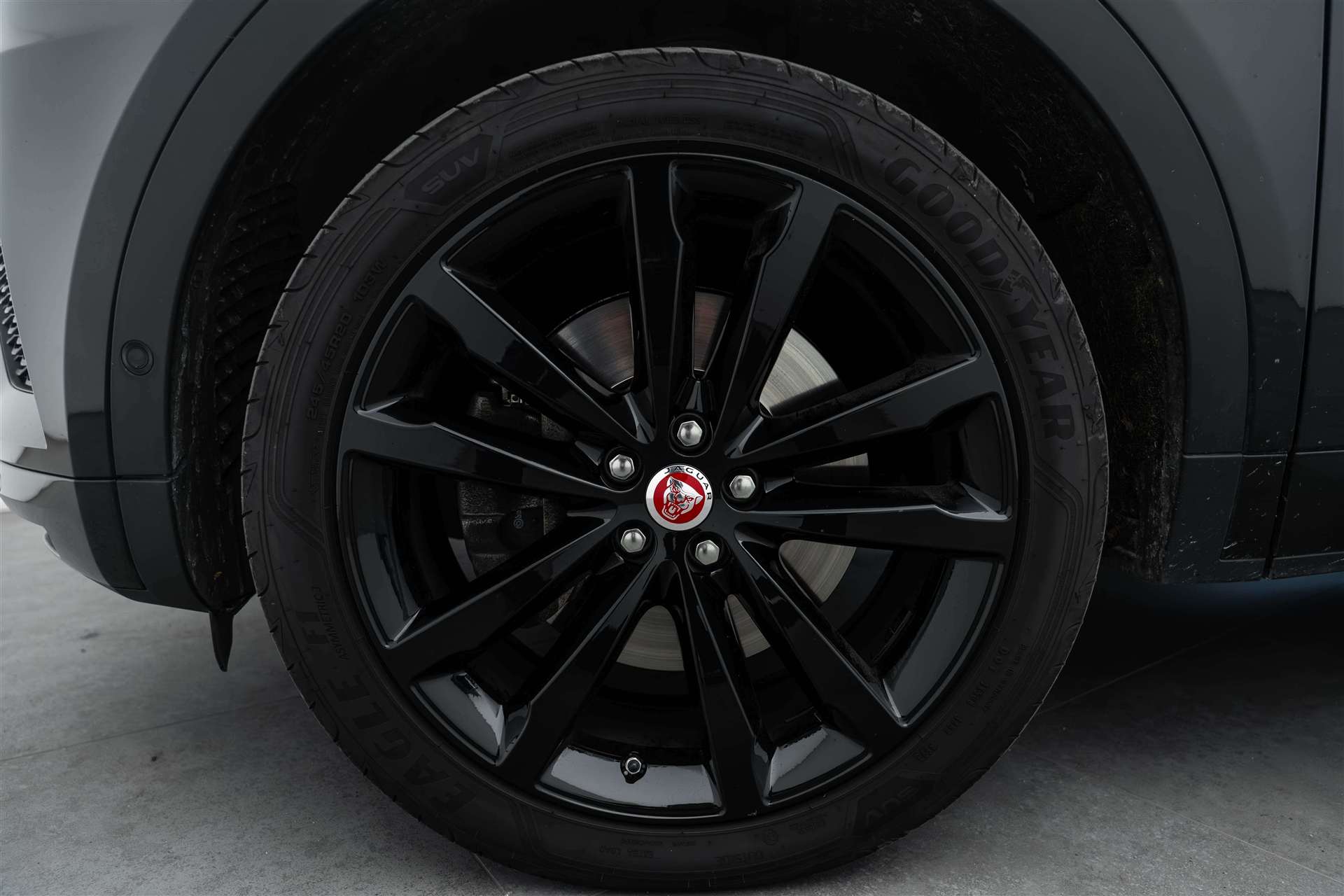 JAGUAR E-Pace 2.0 P250 AWD Automatik-image-5