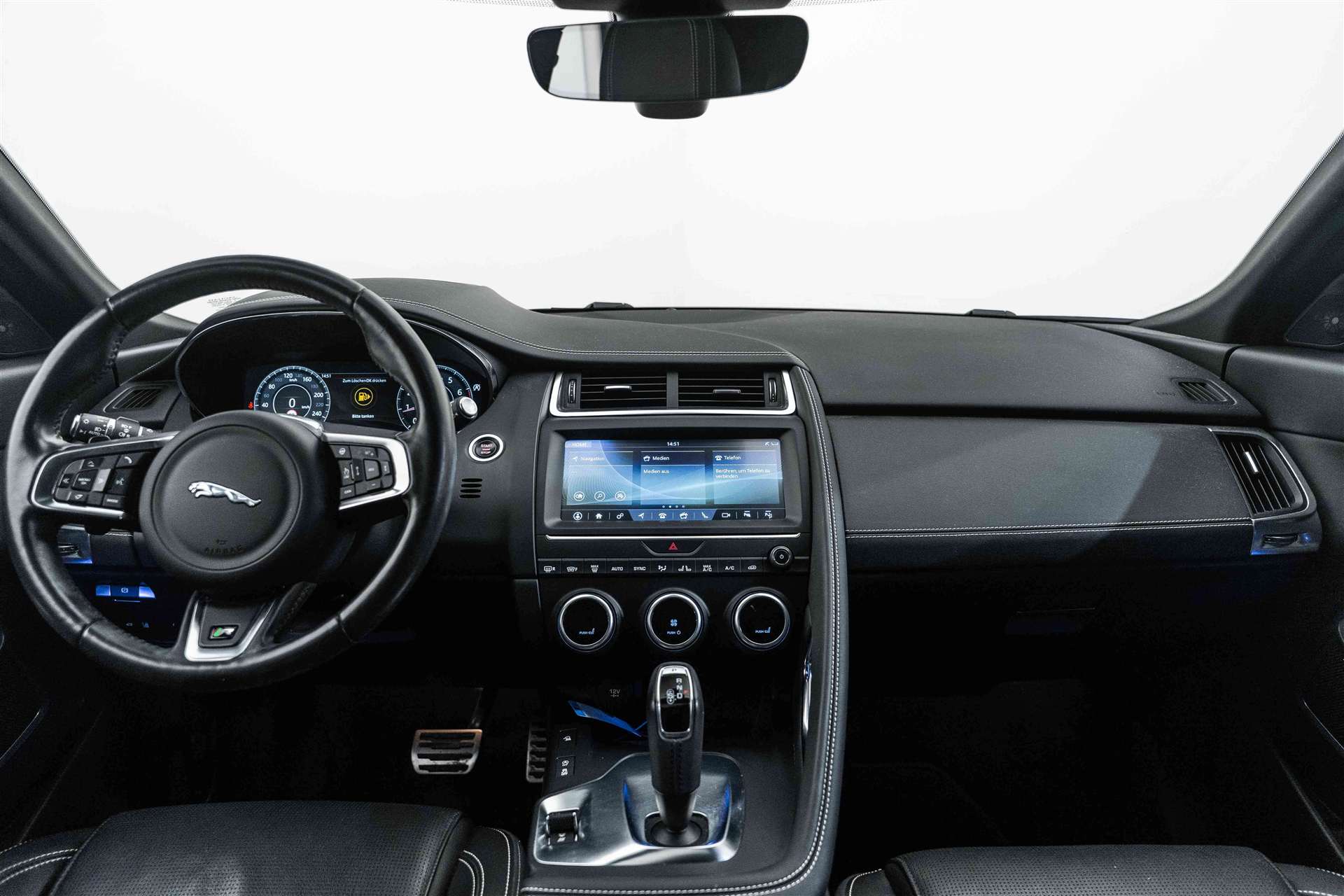 JAGUAR E-Pace 2.0 P250 AWD Automatik-image-8