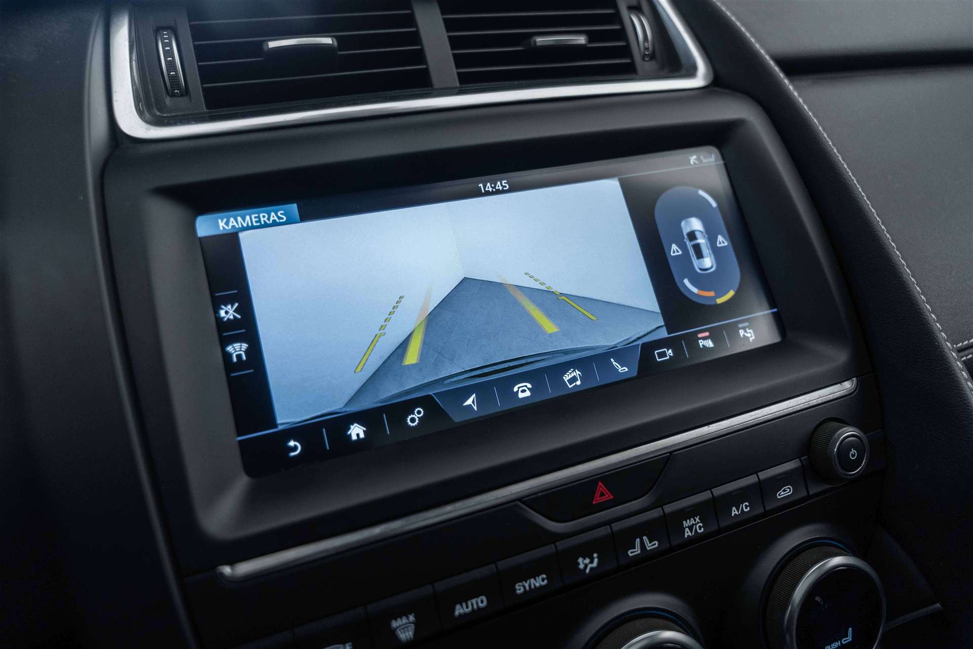 JAGUAR E-Pace 2.0 P250 AWD Automatik-image-21