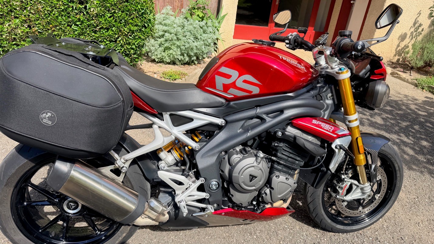 TRIUMPH Speed Triple 1200 RS-image-10
