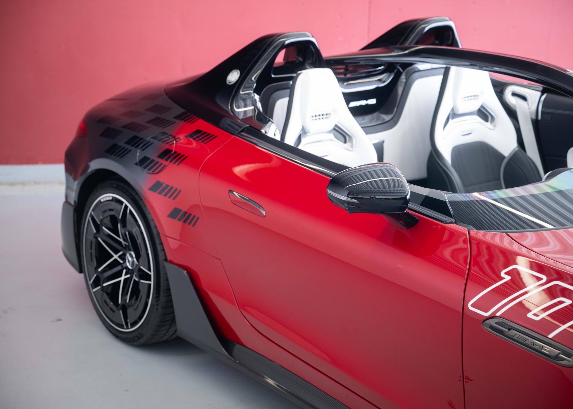 MERCEDES-BENZ PureSpeed (Swiss New car, 1 of 250 worldwide, not registered, Motorsport Styling)-image-12