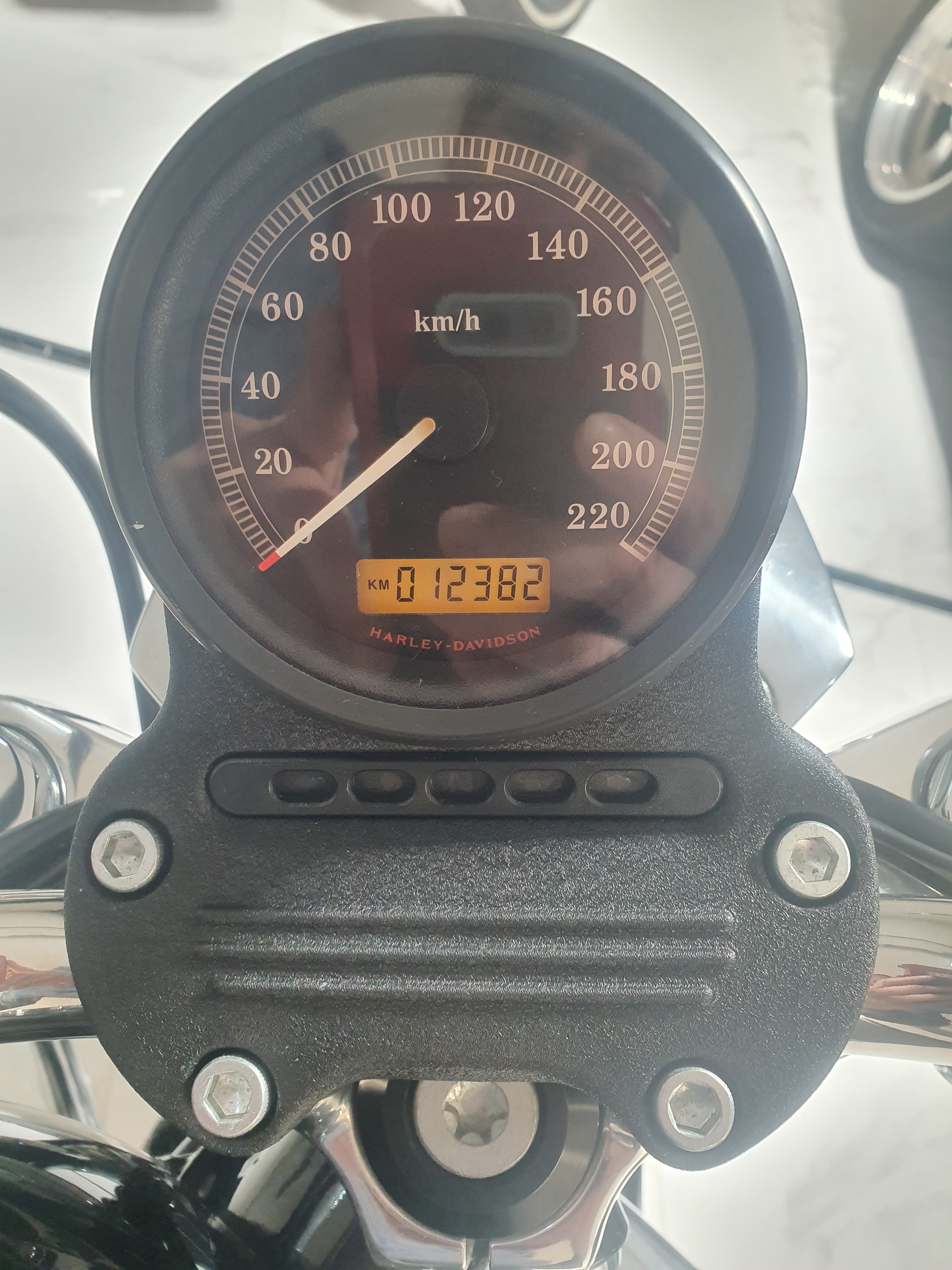 HARLEY-DAVIDSON XL 883 L Sportster Super Low-image-4