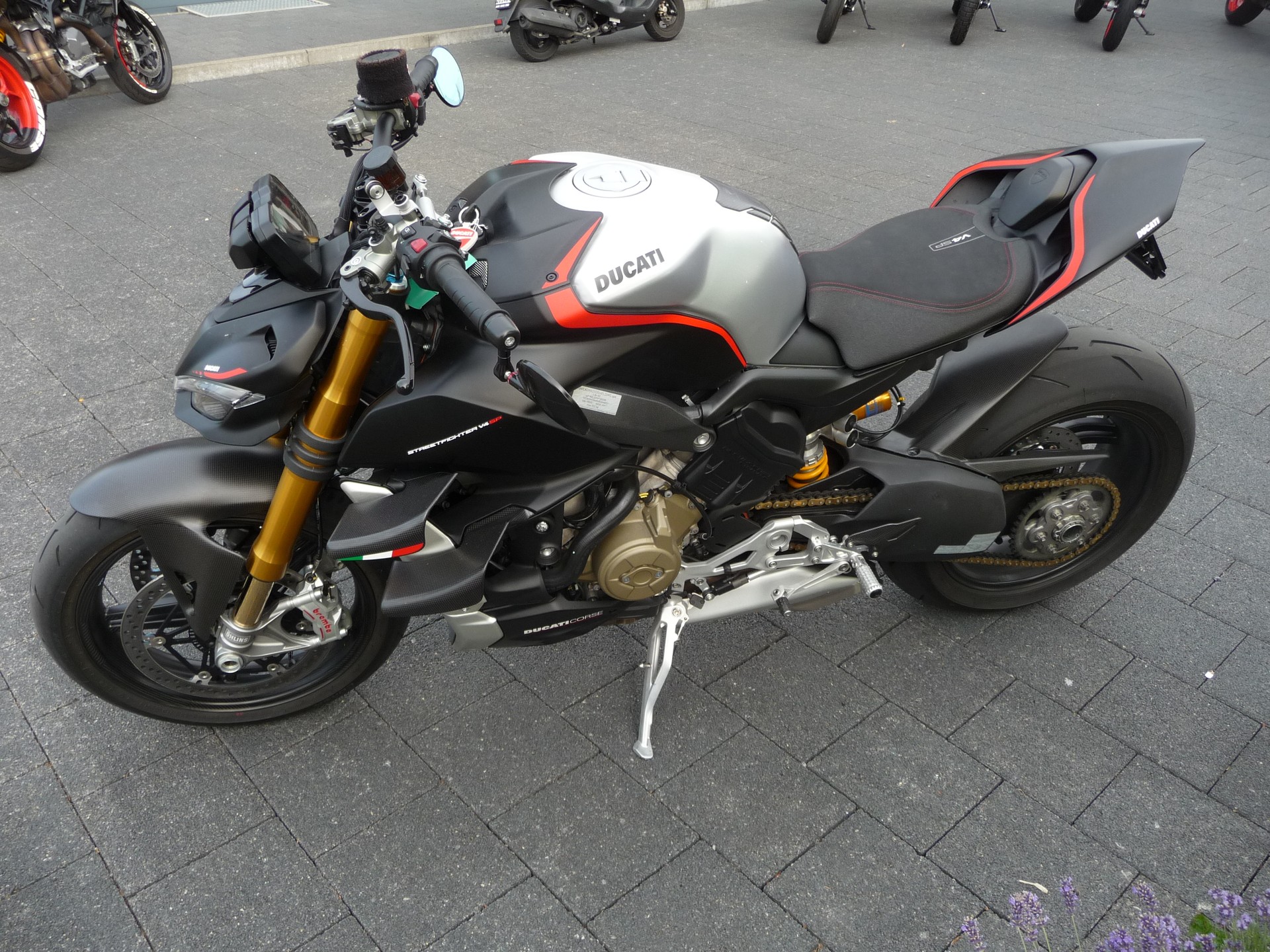 DUCATI Streetfighter V4 SP-image-3
