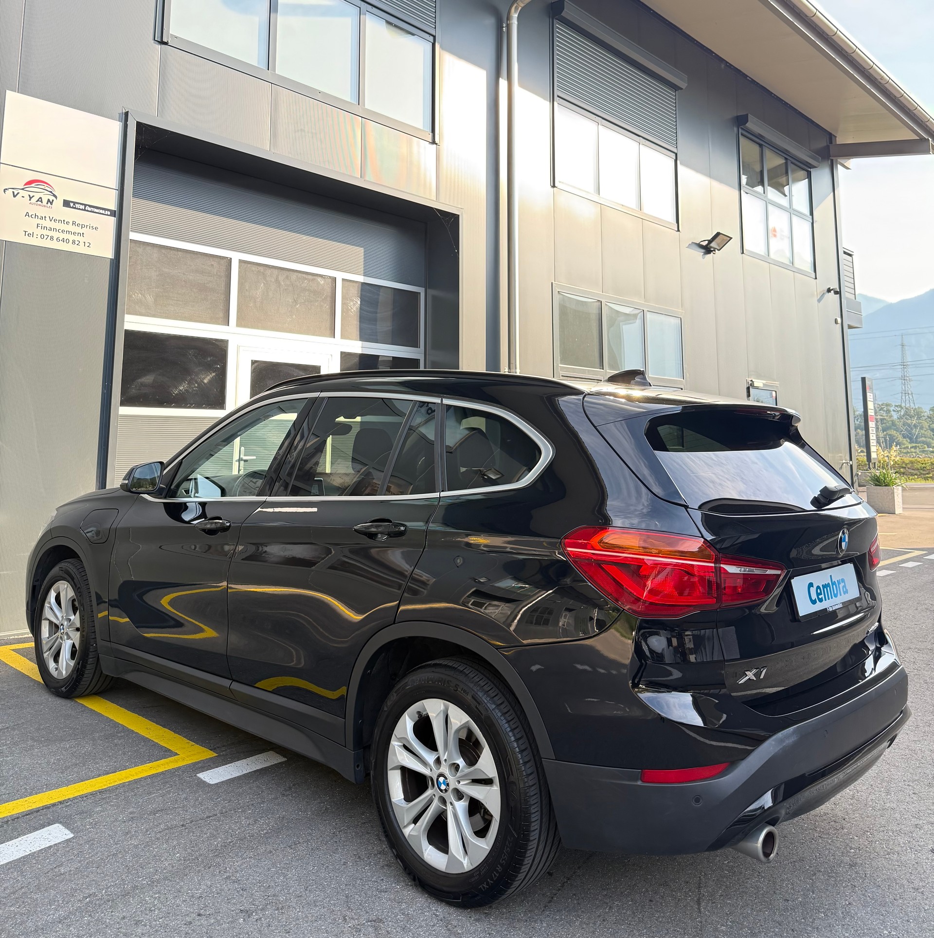 BMW X1 xDrive 25e Sport Line Steptronic-image-6
