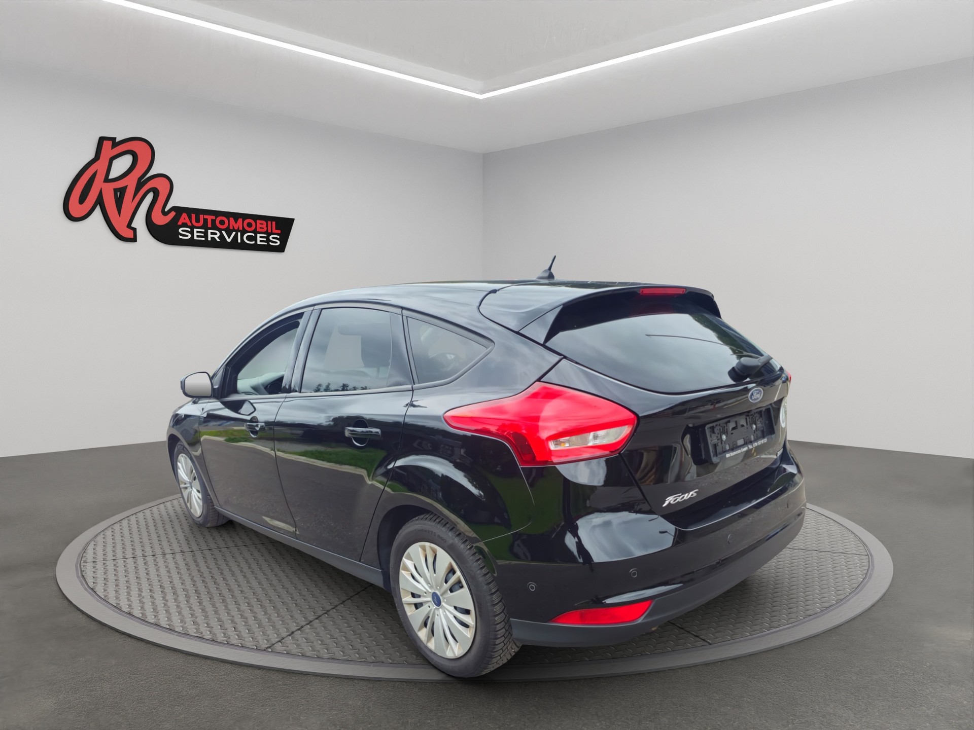 FORD Focus 1.0 SCTi 99g Trend-showroom-element-3