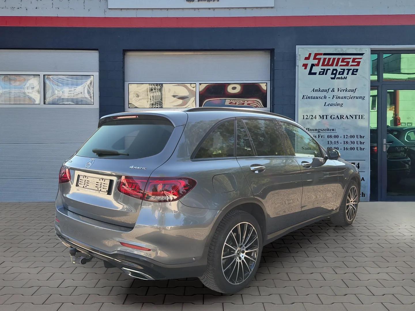 MERCEDES-BENZ GLC 300 d AMG Line 4Matic 9G-Tronic mit AHK & Panoramadach-image-7