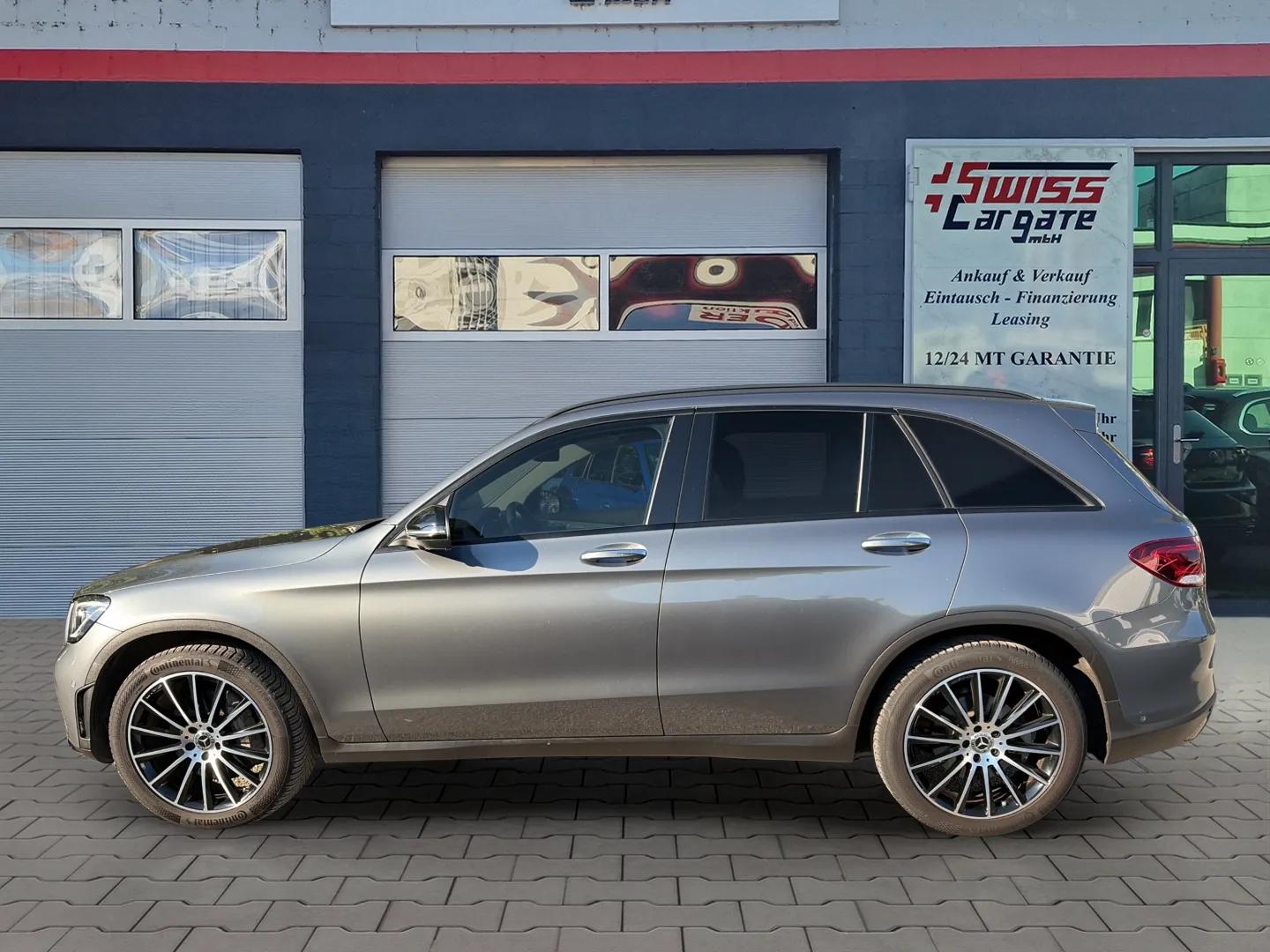 MERCEDES-BENZ GLC 300 d AMG Line 4Matic 9G-Tronic mit AHK & Panoramadach-image-4
