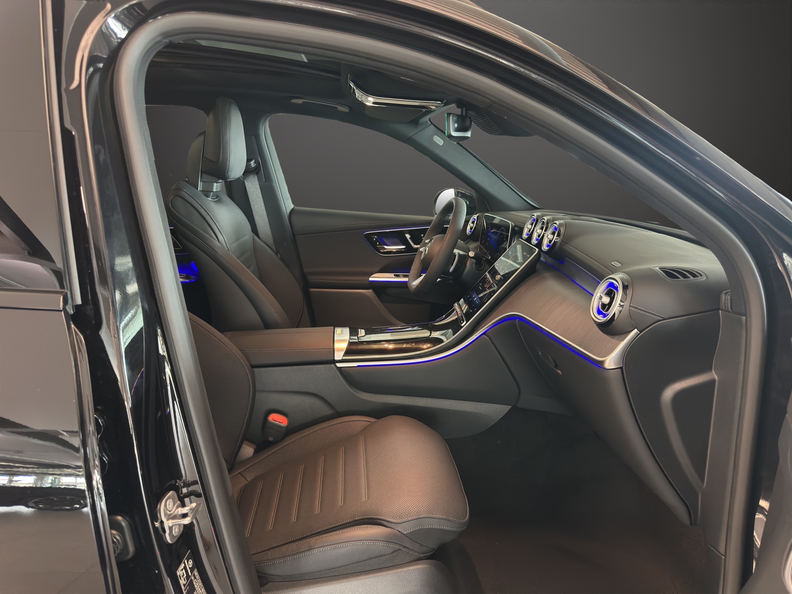 MERCEDES-BENZ GLC 400 e 4M EQ Star-image-10