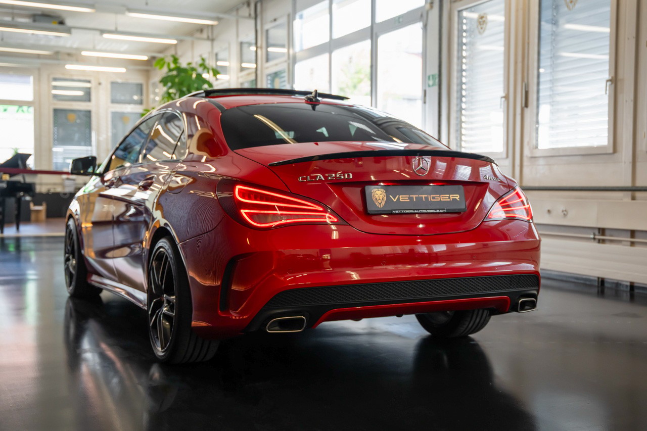 MERCEDES-BENZ CLA 250 AMG Line 7G-DCT 4Matic-showroom-element-3