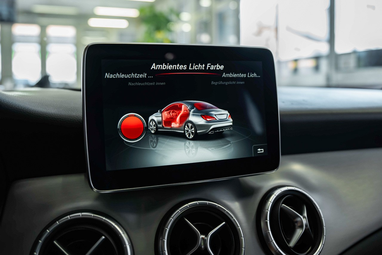 MERCEDES-BENZ CLA 250 AMG Line 7G-DCT 4Matic-image-22