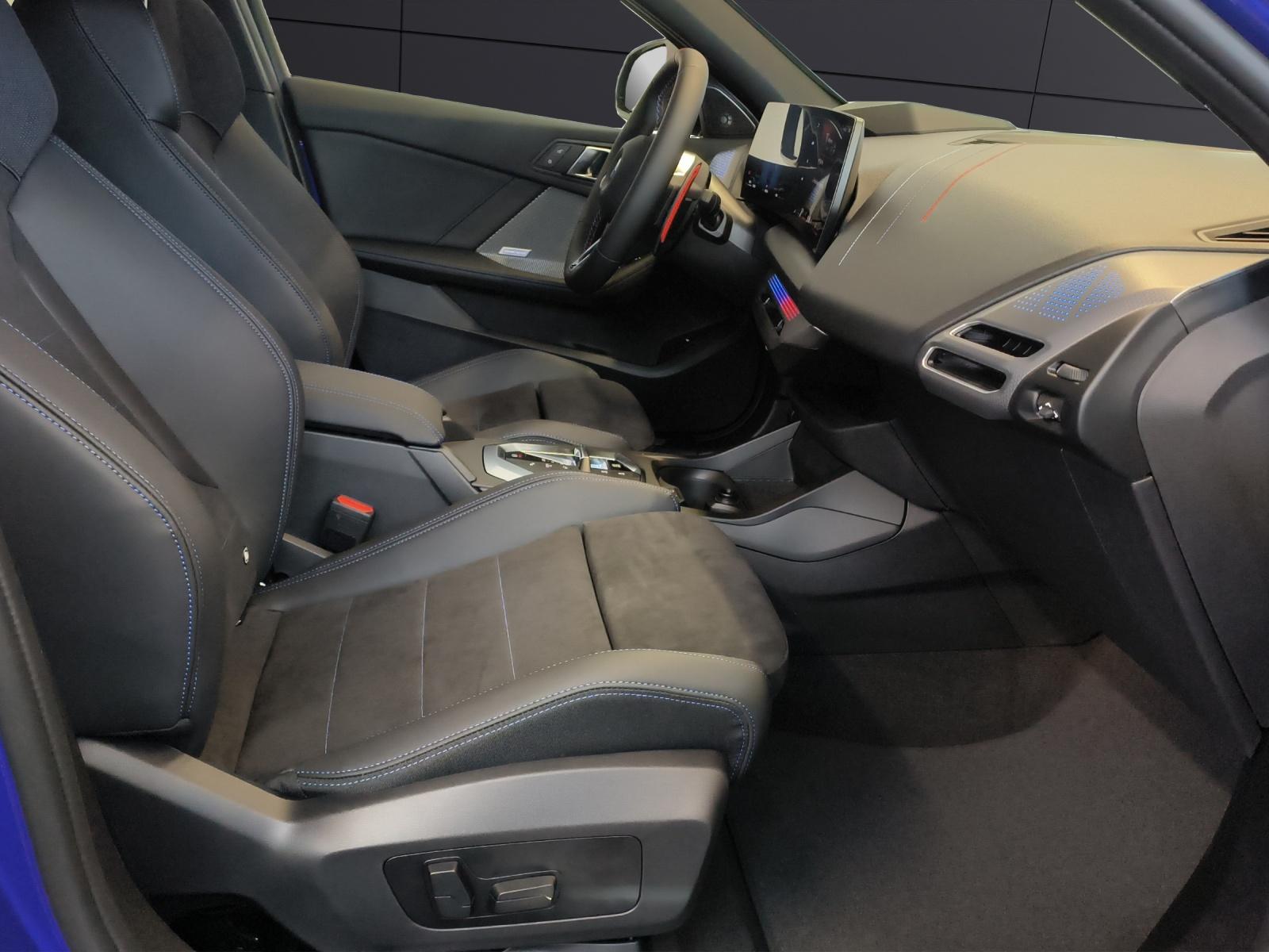 BMW M135i xDrive-image-14
