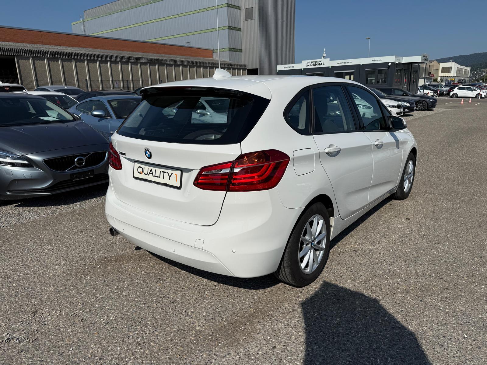 BMW 218d xDrive Active Tourer-showroom-element-3