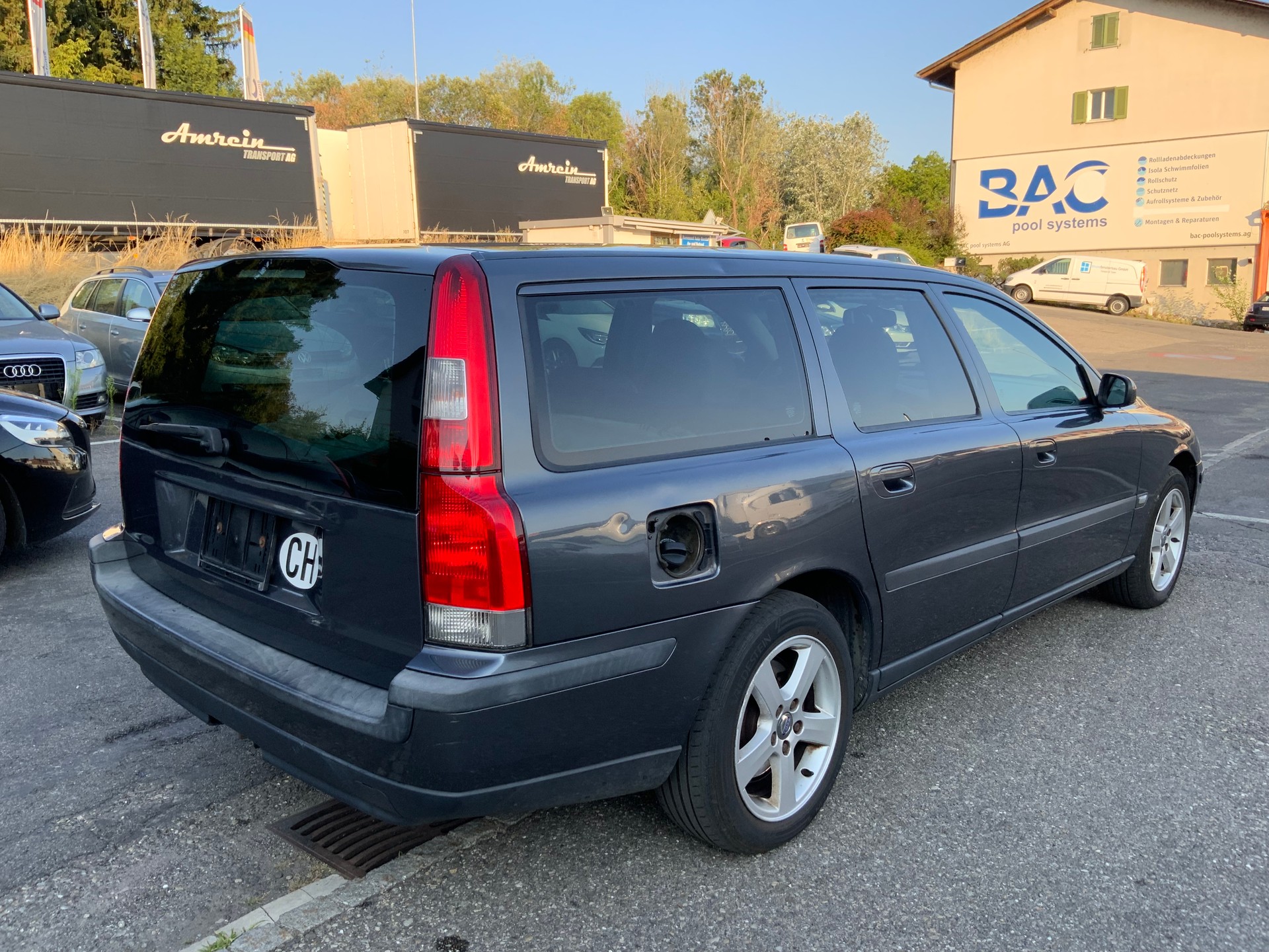 VOLVO Volvo V70 2.5 T AWD-image-3