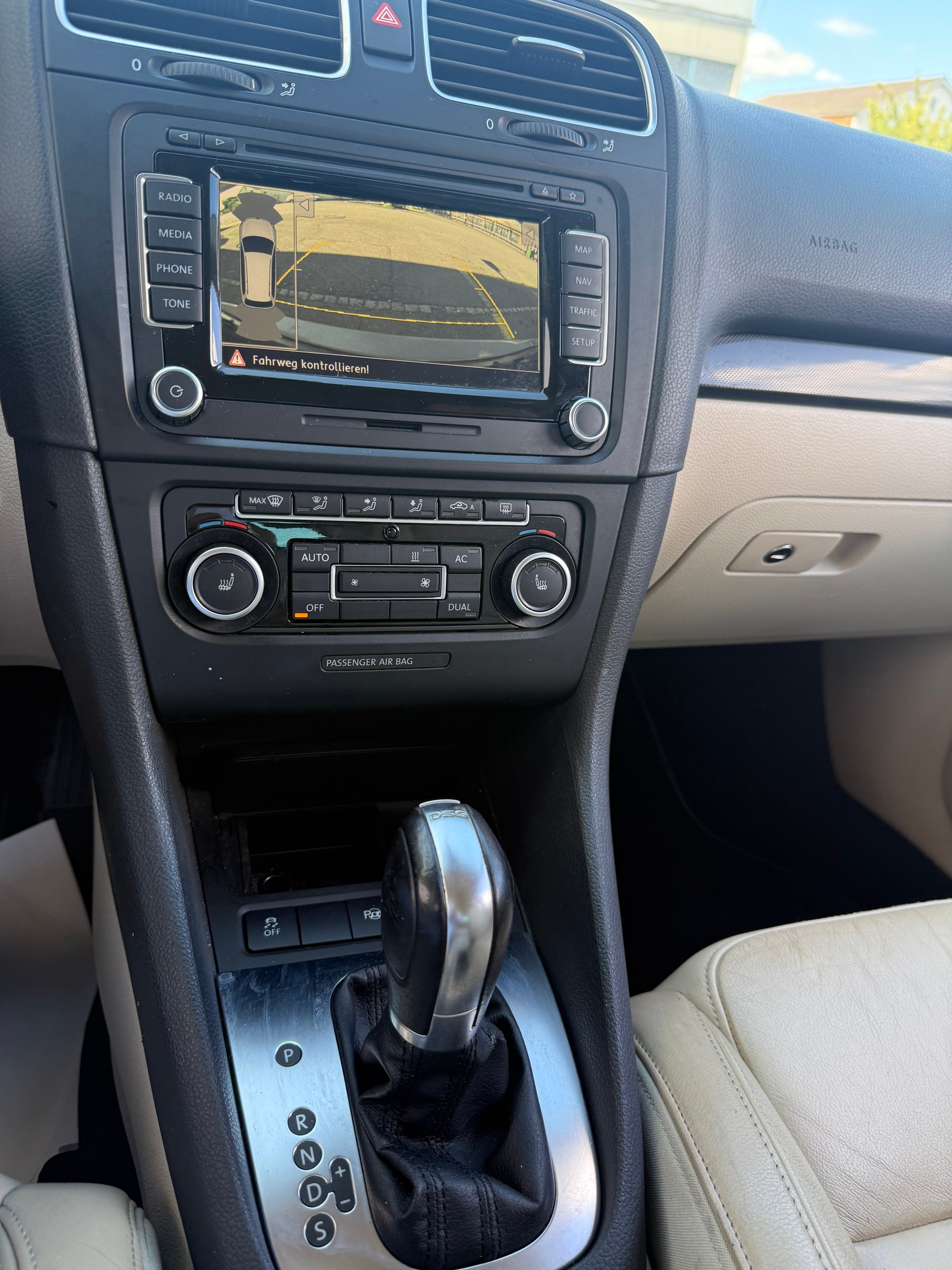 VW Golf Variant 1.4 TSI Comfortline DSG-image-10