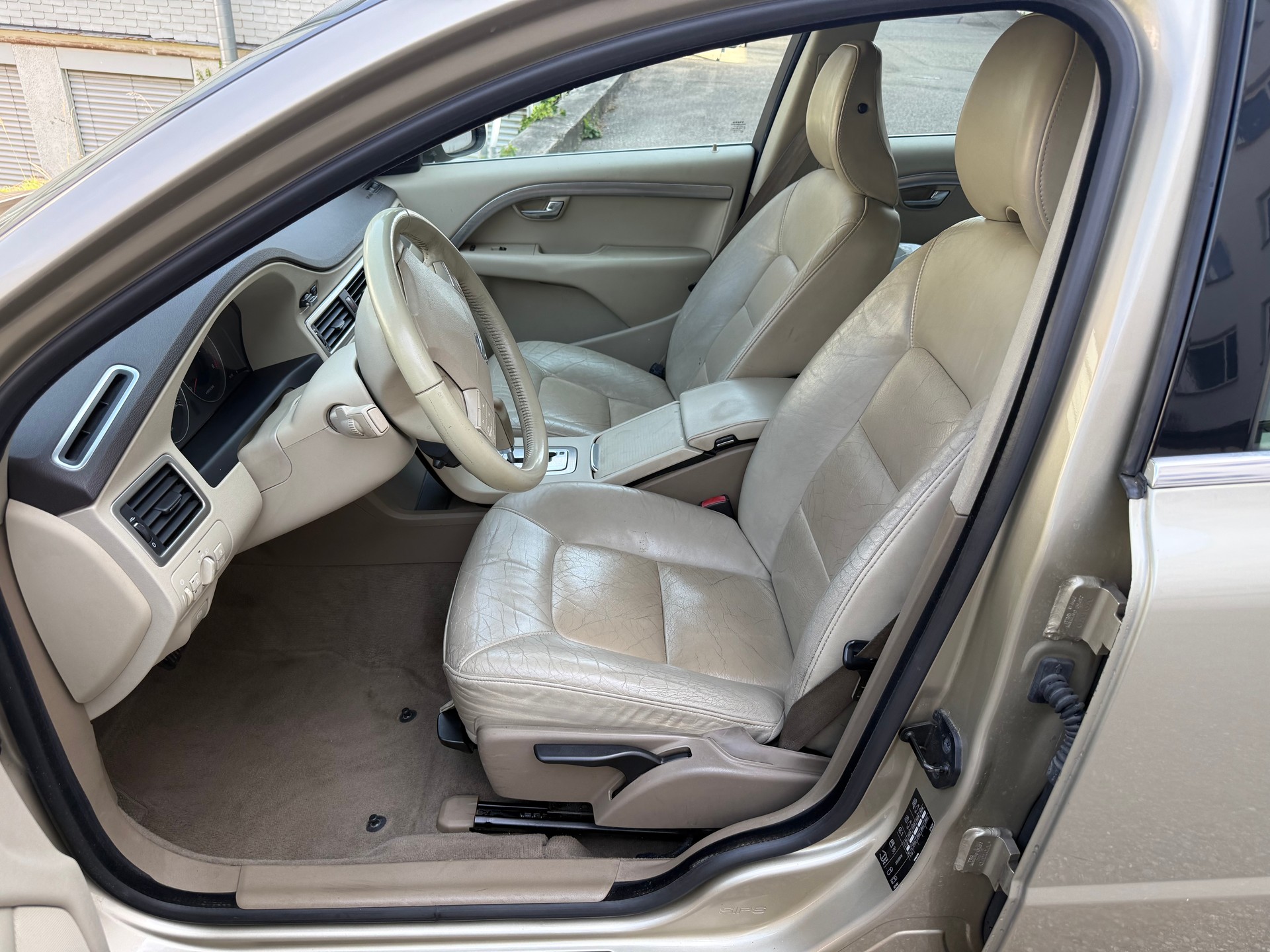 VOLVO S80 3.2 AWD Momentum Geartronic-image-11