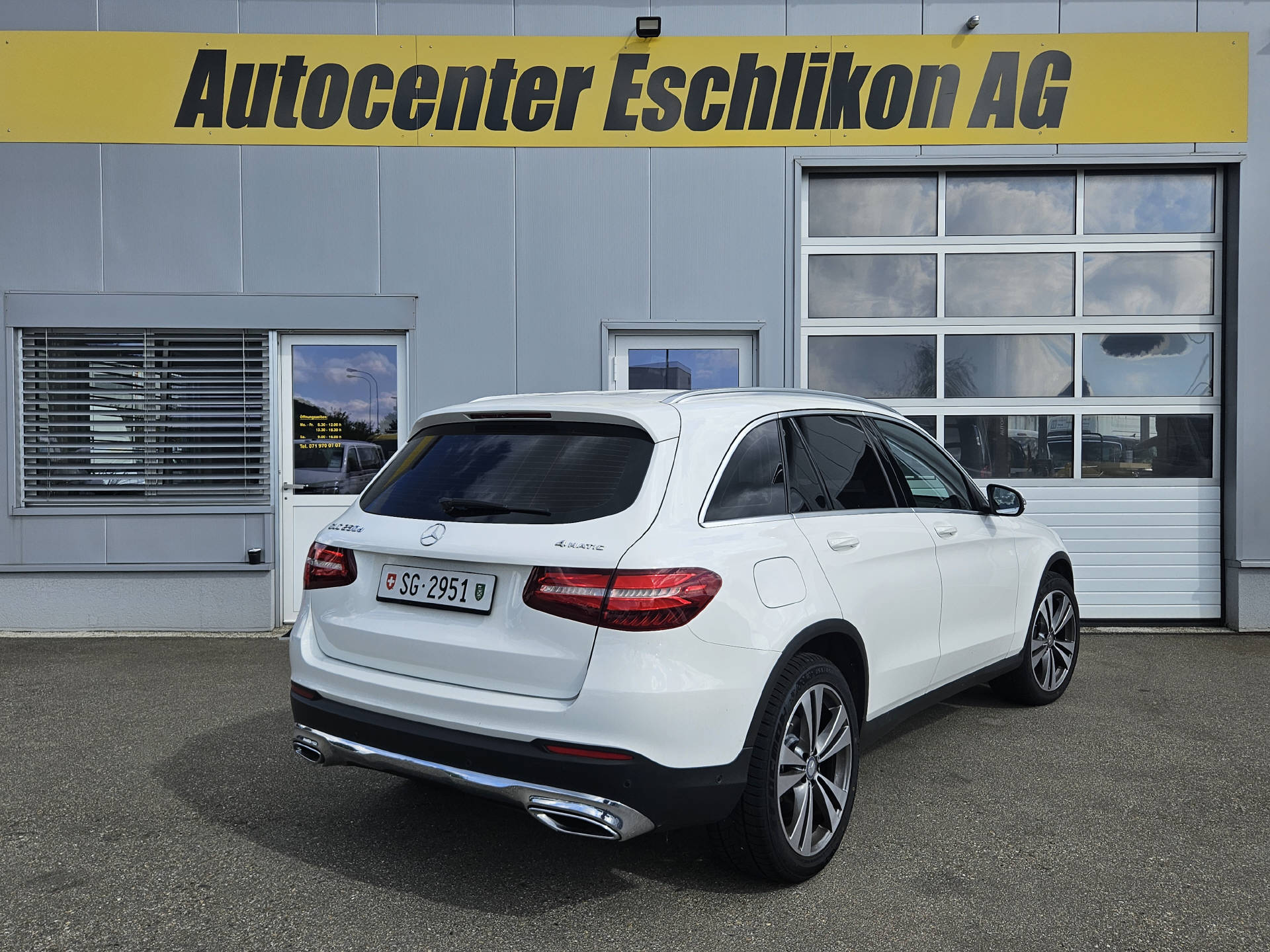 MERCEDES-BENZ GLC 250 d Exclusive 4m * Frisch ab MFK * Top Ausstattung *-showroom-element-3