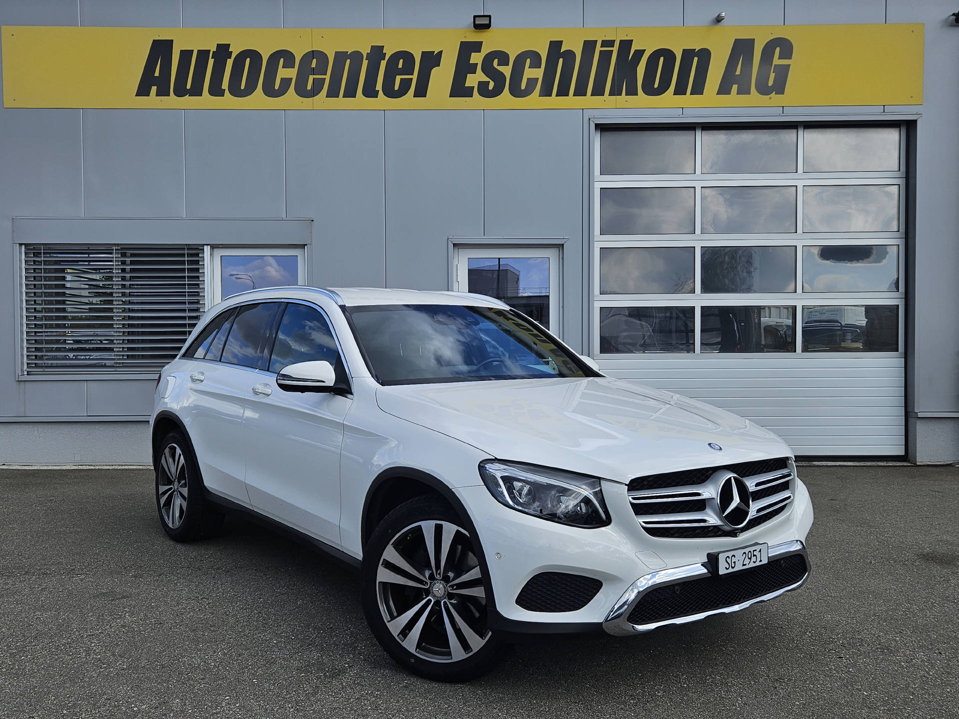 MERCEDES-BENZ GLC 250 d Exclusive 4m * Frisch ab MFK * Top Ausstattung *-showroom-element-2