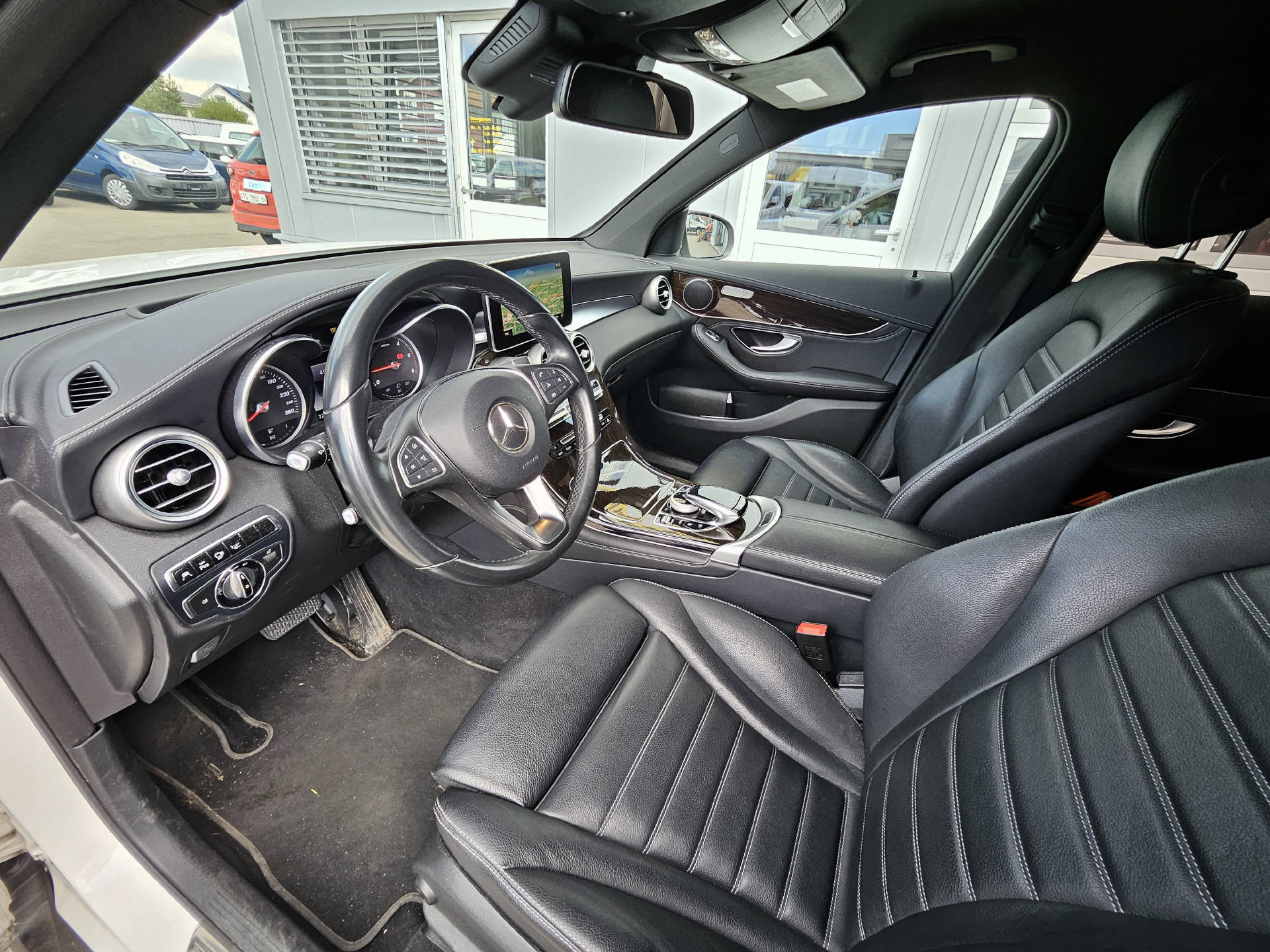 MERCEDES-BENZ GLC 250 d Exclusive 4m * Frisch ab MFK * Top Ausstattung *-image-11
