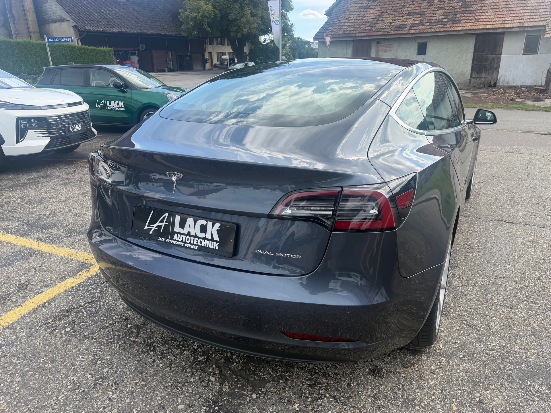 TESLA Model 3 Long Range Dual Motor AWD-image-7