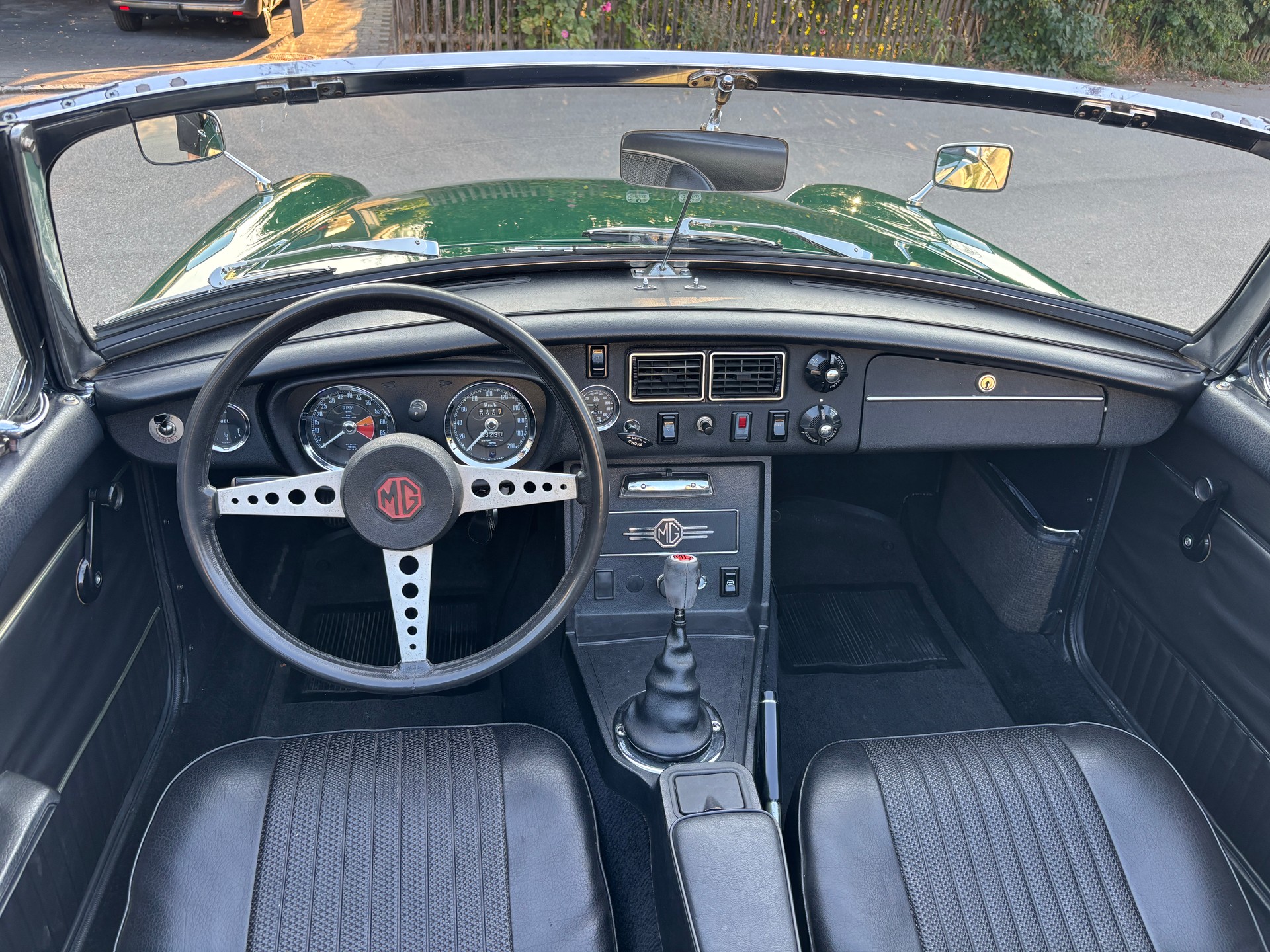 MG MGB-image-10