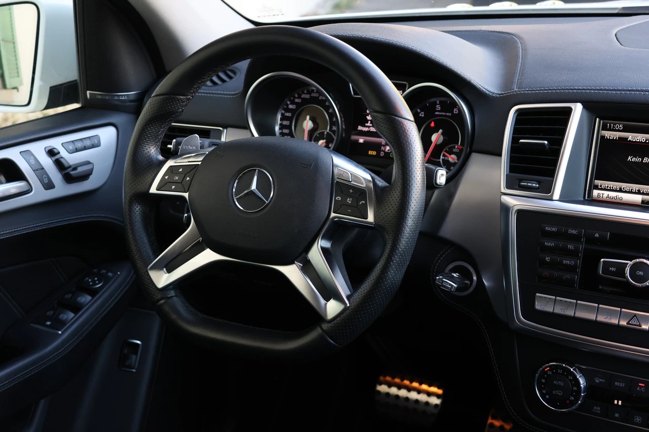 MERCEDES-BENZ ML 63 AMG Executive 4Matic Speedshift-image-13