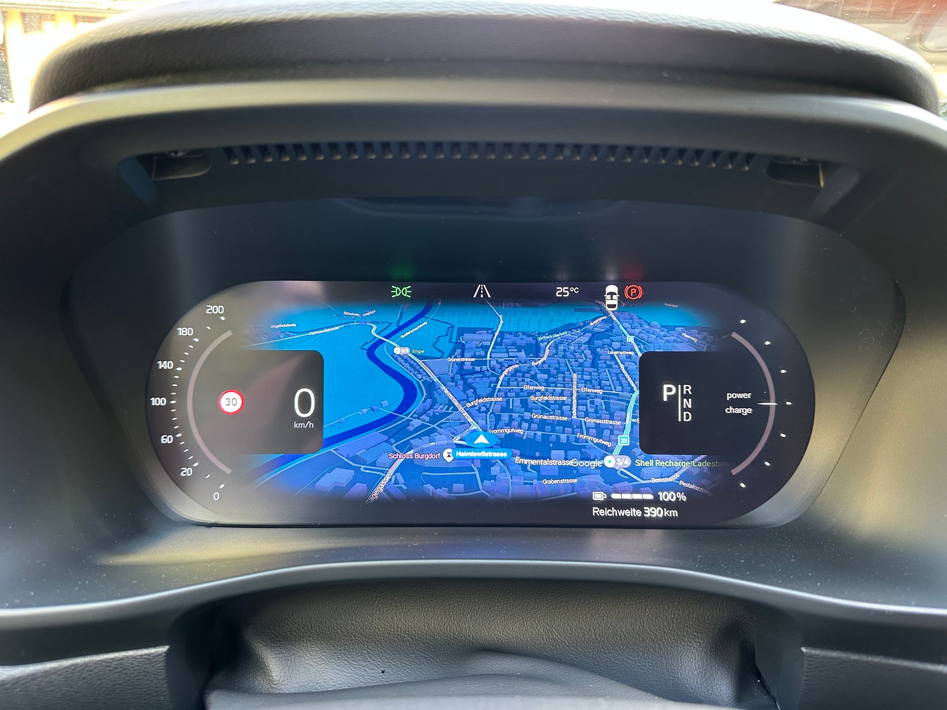VOLVO C40 Recharge P8 Twin AWD Pure Electric Ultimate-image-6