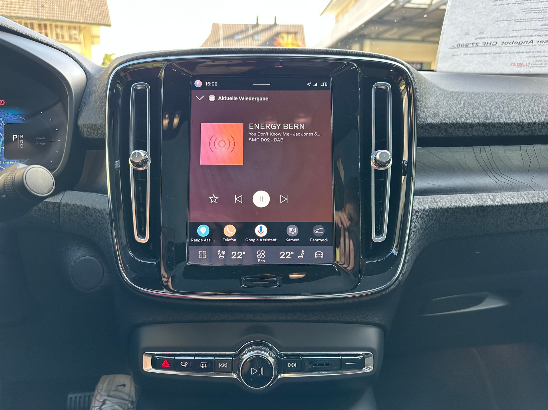 VOLVO C40 Recharge P8 Twin AWD Pure Electric Ultimate-image-10