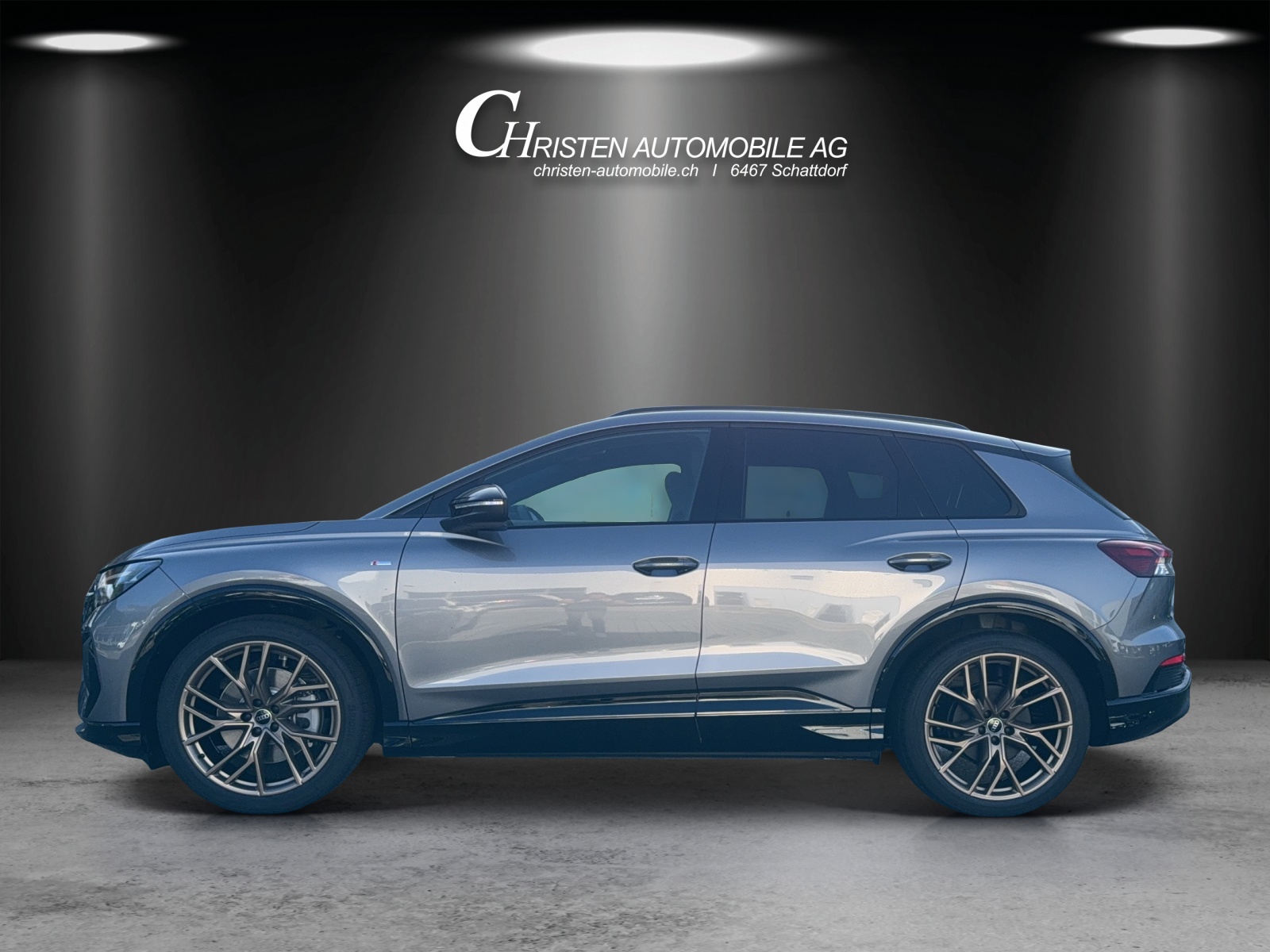 AUDI Q4 e-tron 50 quattro-showroom-element-1
